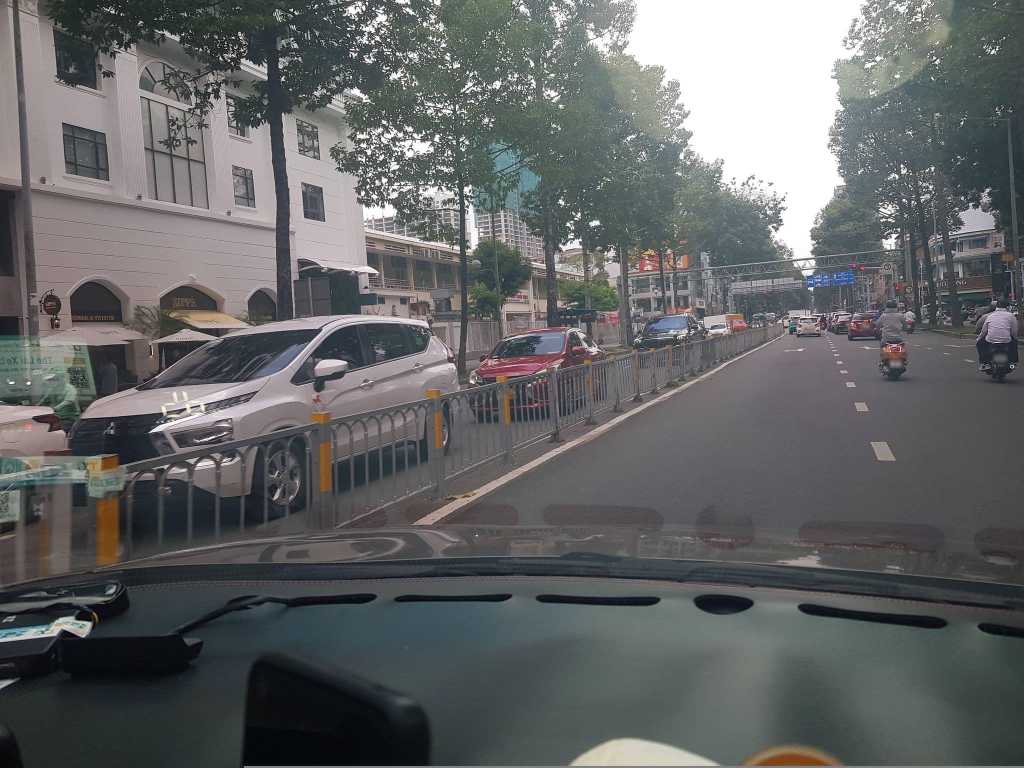 Street view near Dainam Hotel, Quận Bốn — © bemaps1 (CC BY-SA · Mapillary)