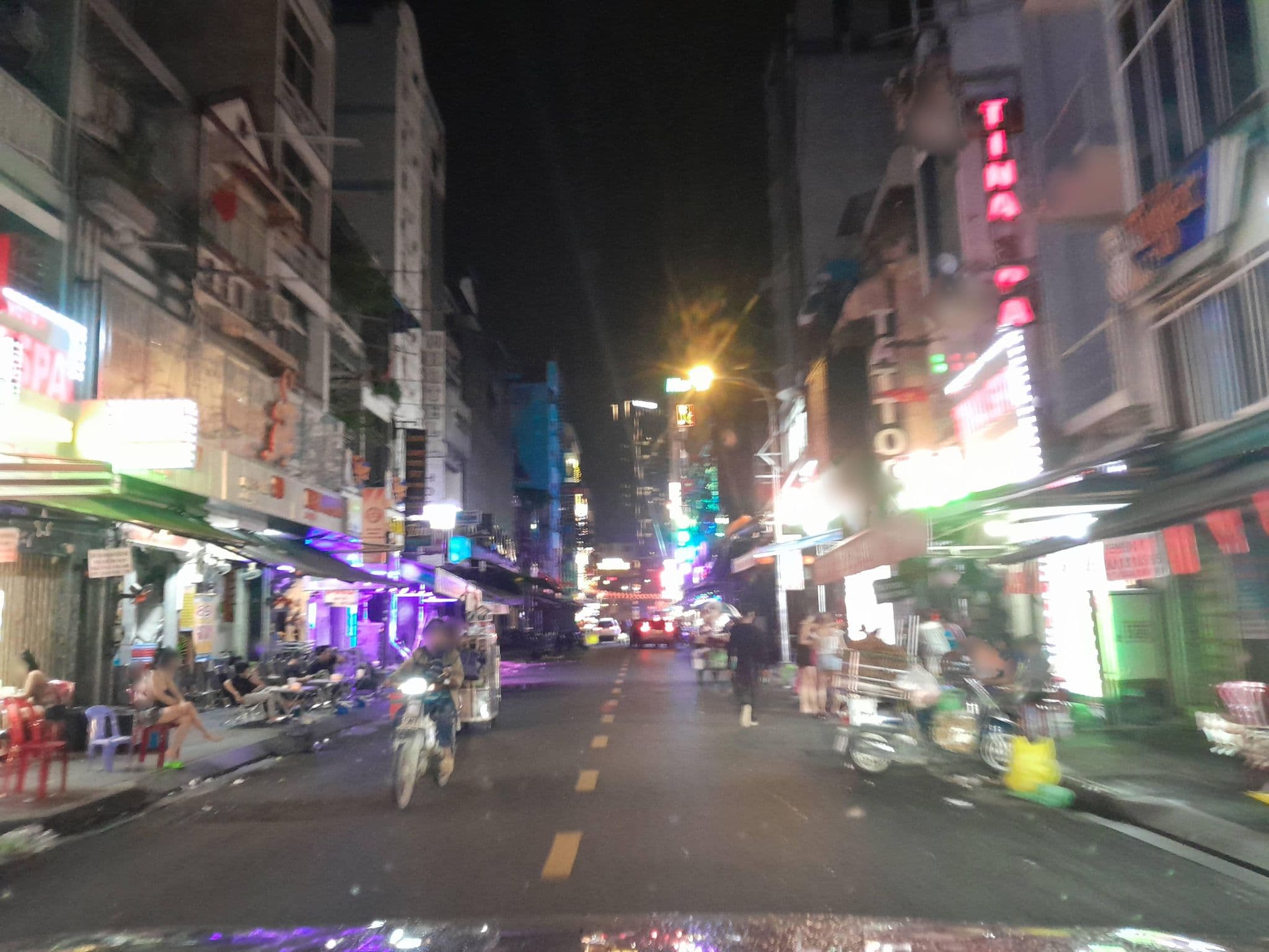 Street view near Motel Linh Thu, Quận Ba — © sg_front_3 (CC BY-SA · Mapillary)