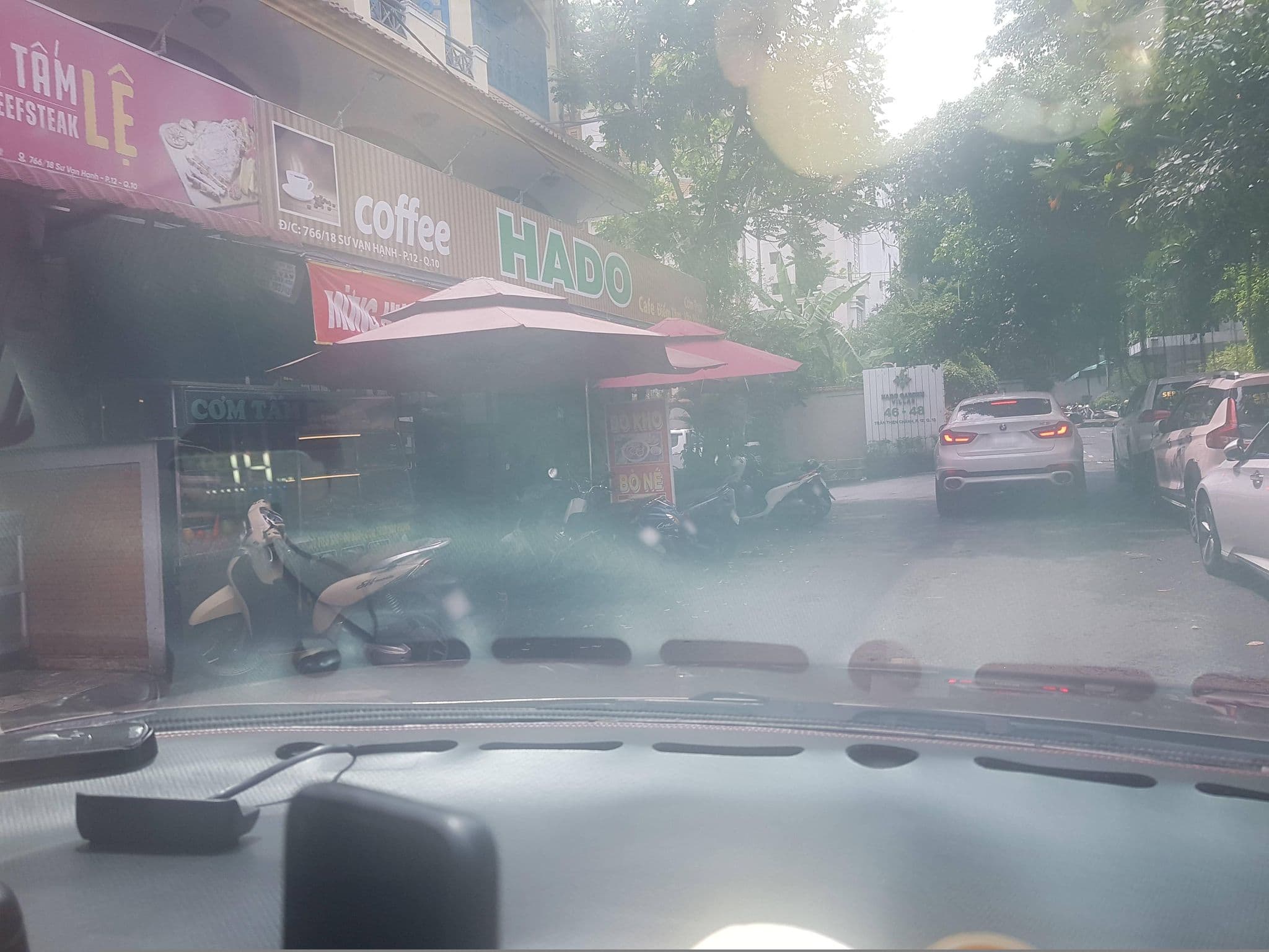 Street view near Coung Thanh Hotel, Quận Mười — © bemaps1 (CC BY-SA · Mapillary)
