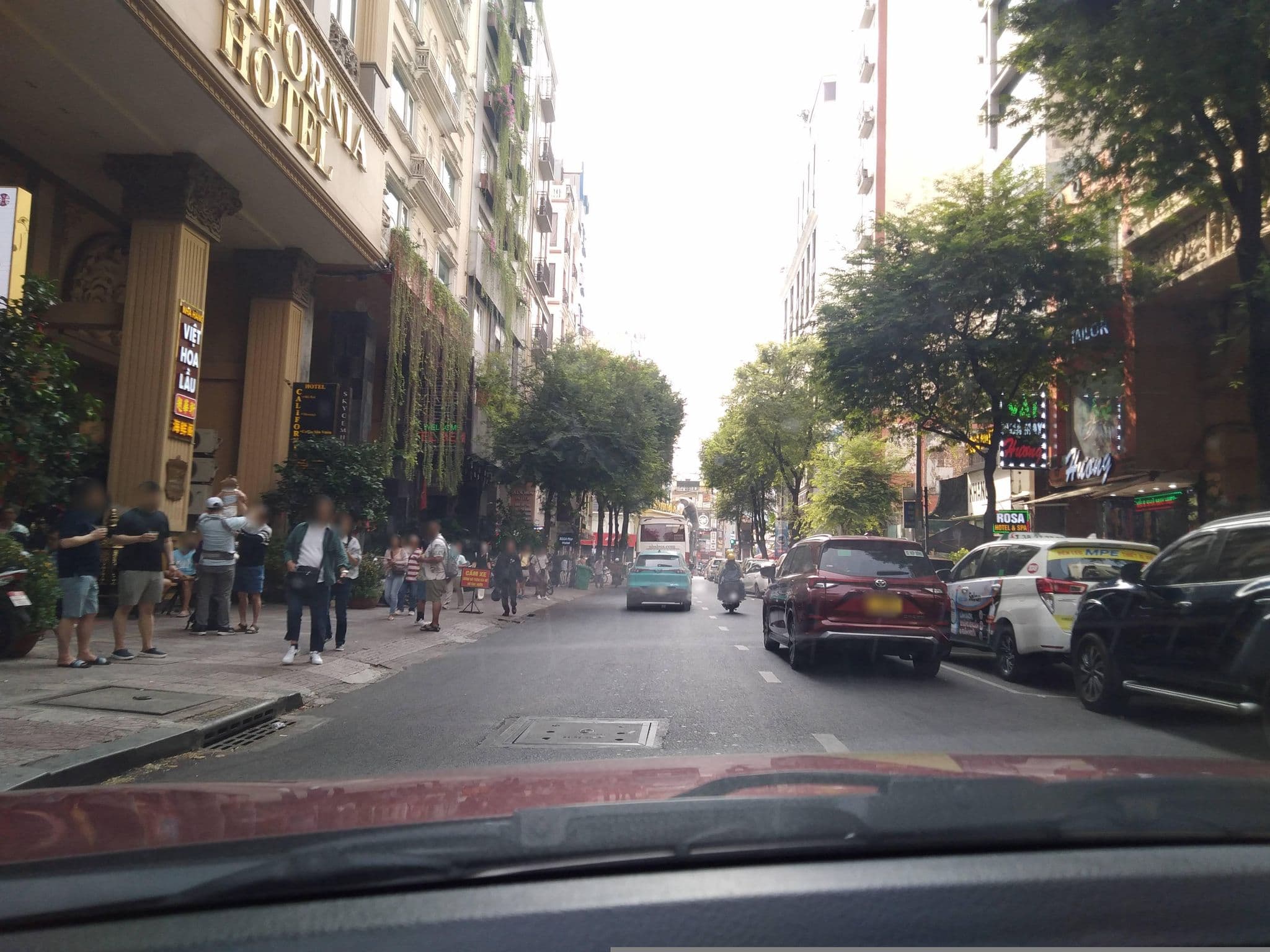 Street view near Rooftop Pool @Silverland Yen Hotel, Quận Ba — © sg_front_1 (CC BY-SA · Mapillary)