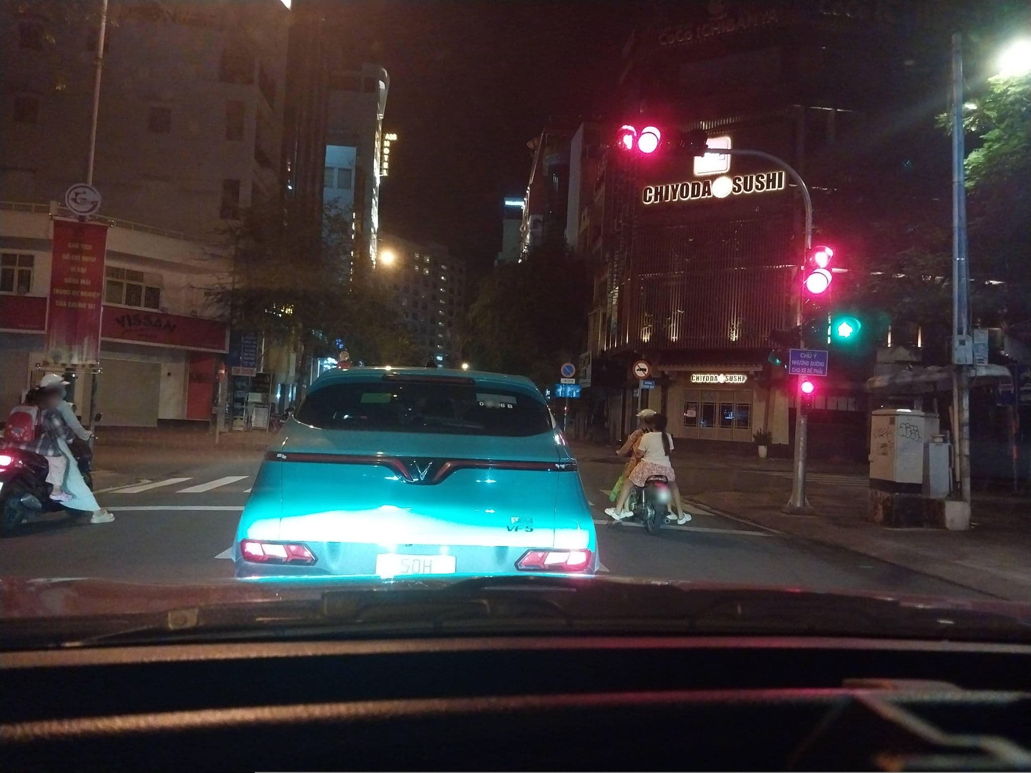 Street view near DREAM HOTEL, Quận Ba — © sg_front_1 (CC BY-SA · Mapillary)