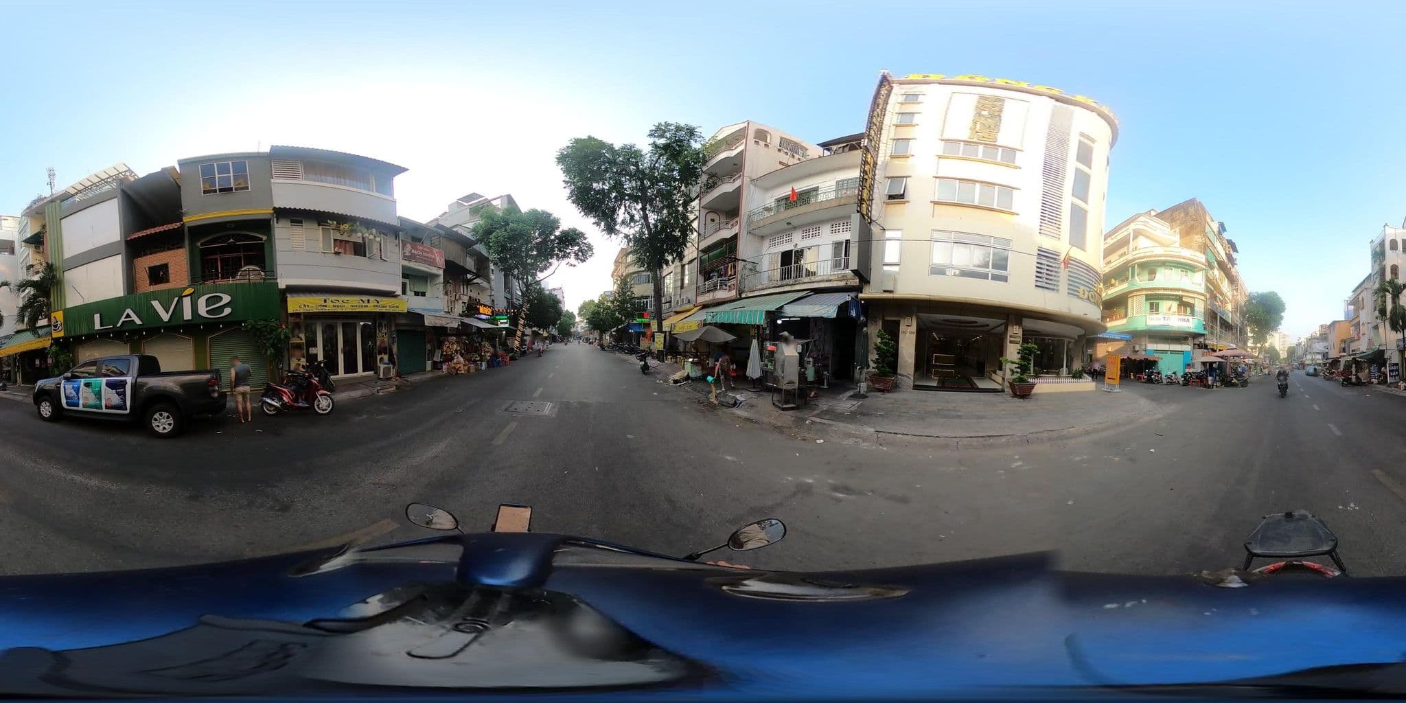 Street view near Đông Kinh Hotel, Quận Năm — © bemaps_1pd (CC BY-SA · Mapillary)