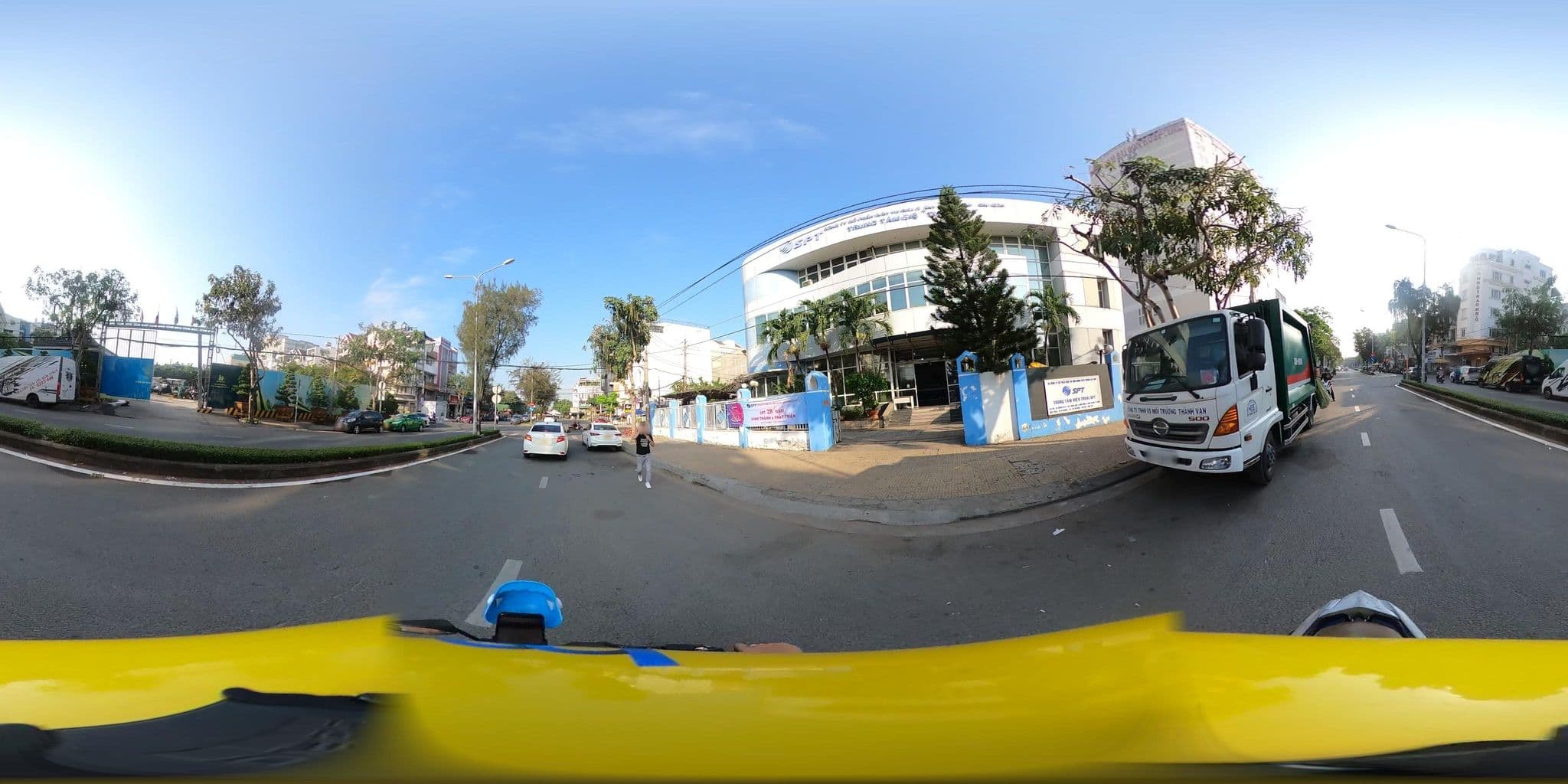 Street view near Khách sạn Ngọc Hân 2, Quận Năm — © bemaps3_sg (CC BY-SA · Mapillary)