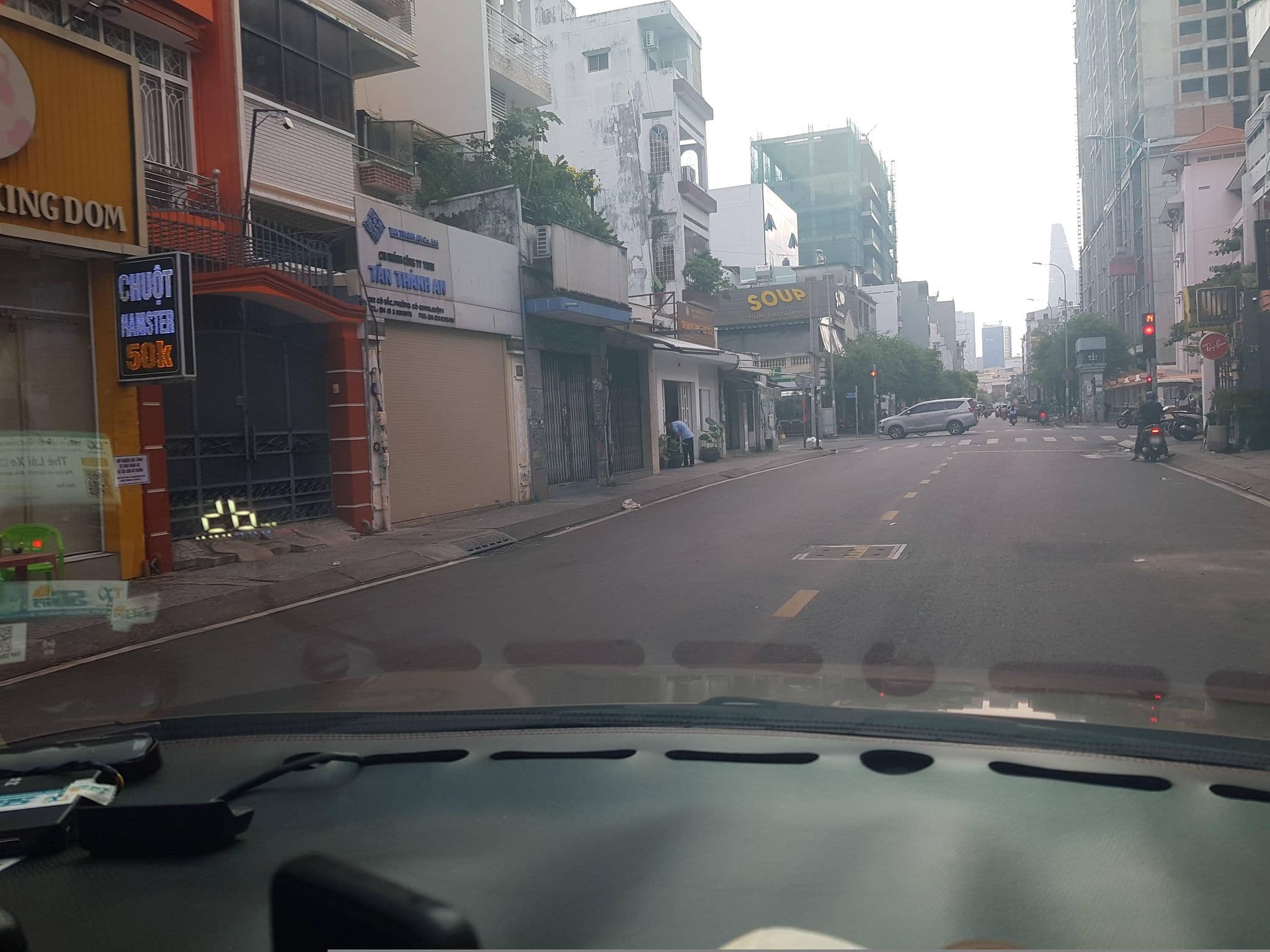 Street view near Supe Homestay, Quận Bốn — © bemaps1 (CC BY-SA · Mapillary)