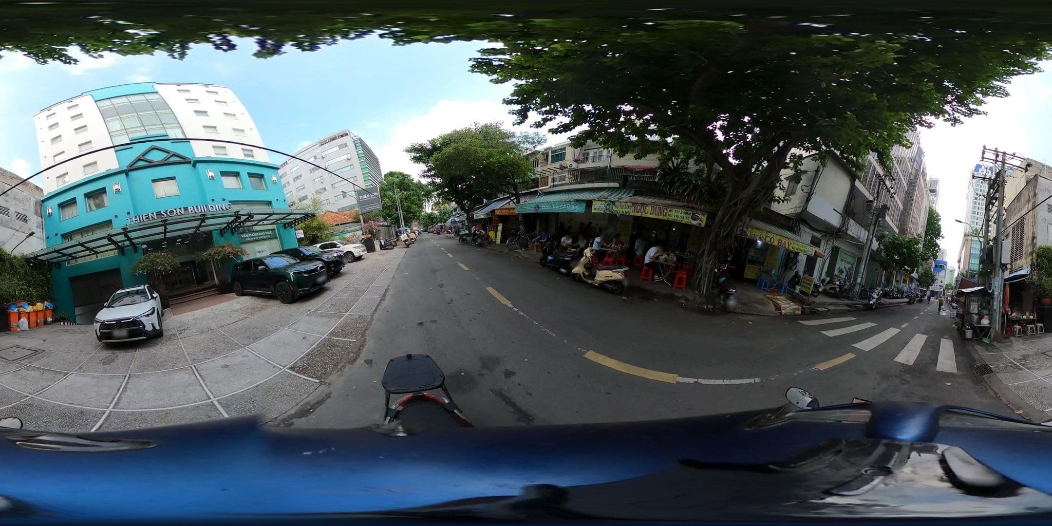 Street view near Than Nien Guest House, Quận Ba — © bemaps_1pd (CC BY-SA · Mapillary)