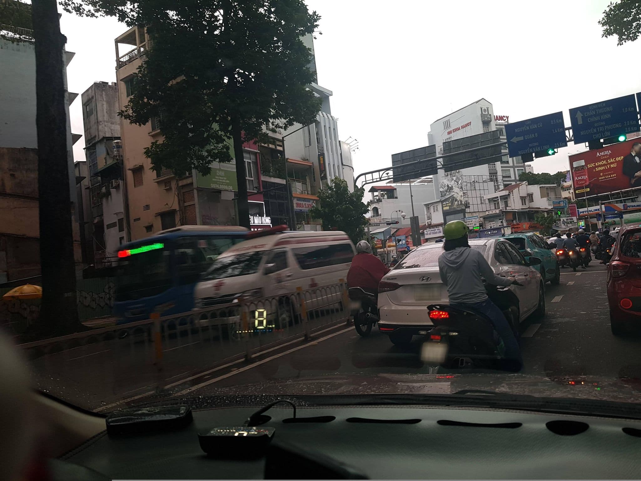 Street view near Blue Sapphire, Quận Năm — © bemaps1 (CC BY-SA · Mapillary)