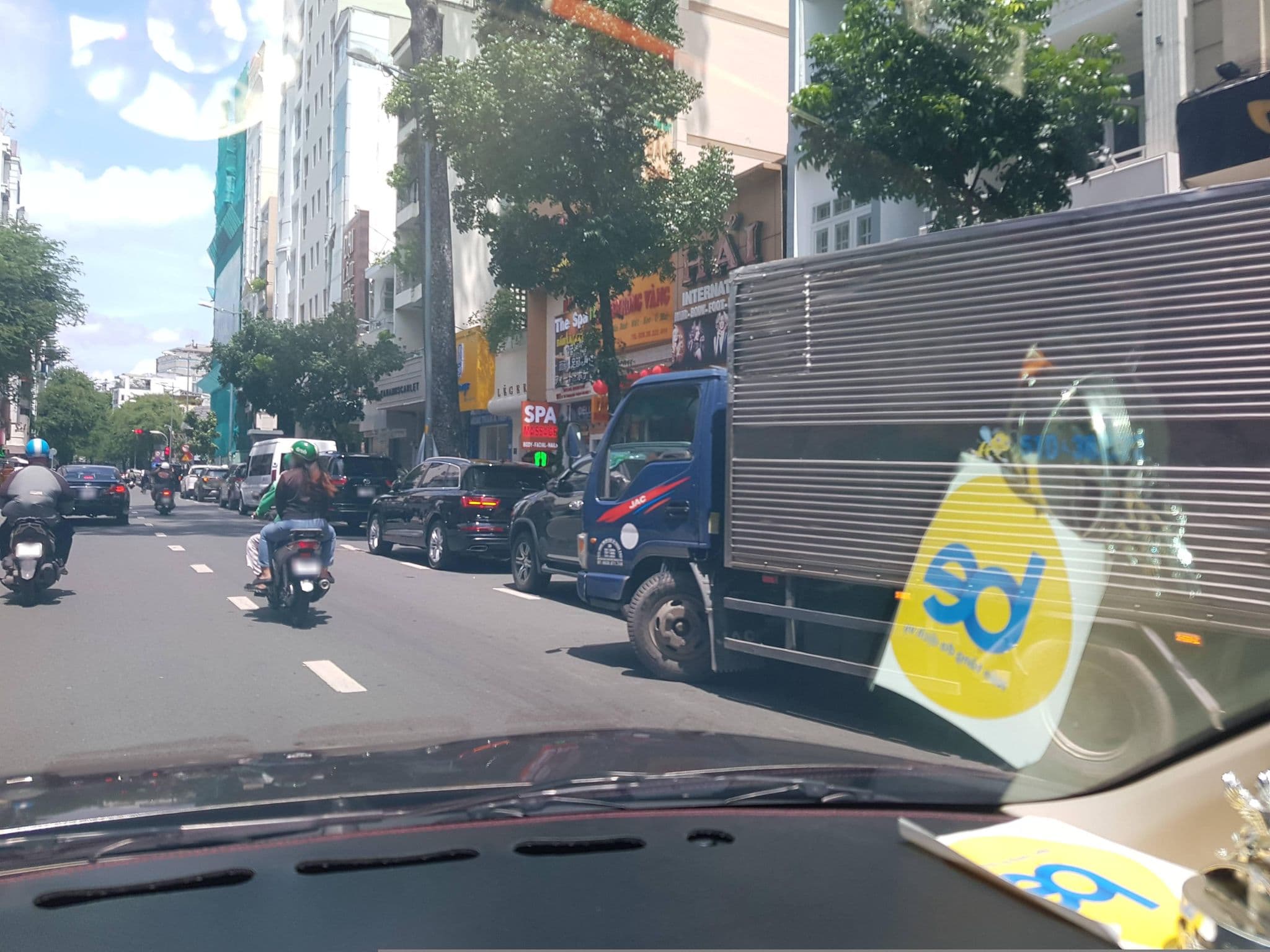 Street view near A&Em Hotel - The Petit hotel, Quận Ba — © bemaps1 (CC BY-SA · Mapillary)