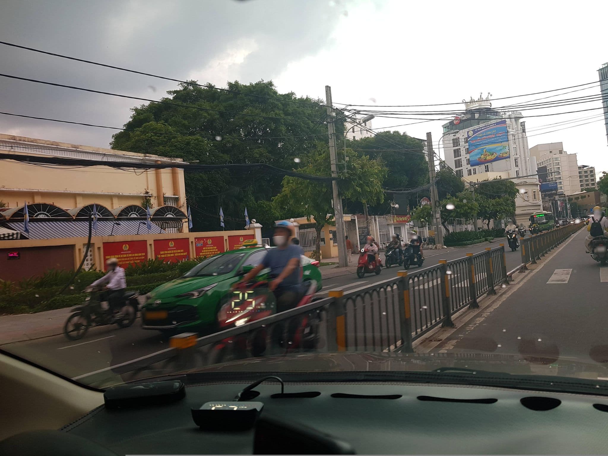 Street view near Little Brick Saigon Hotel, Quận Ba — © bemaps1 (CC BY-SA · Mapillary)