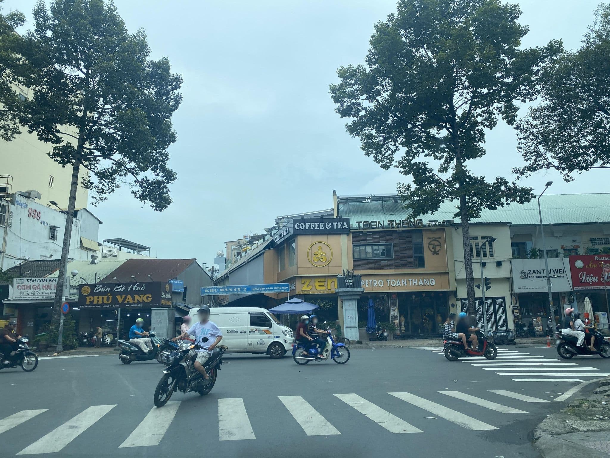 Street view near Fortune Hotel, Quận Năm — © DriveWithHoang (CC BY-SA · Mapillary)