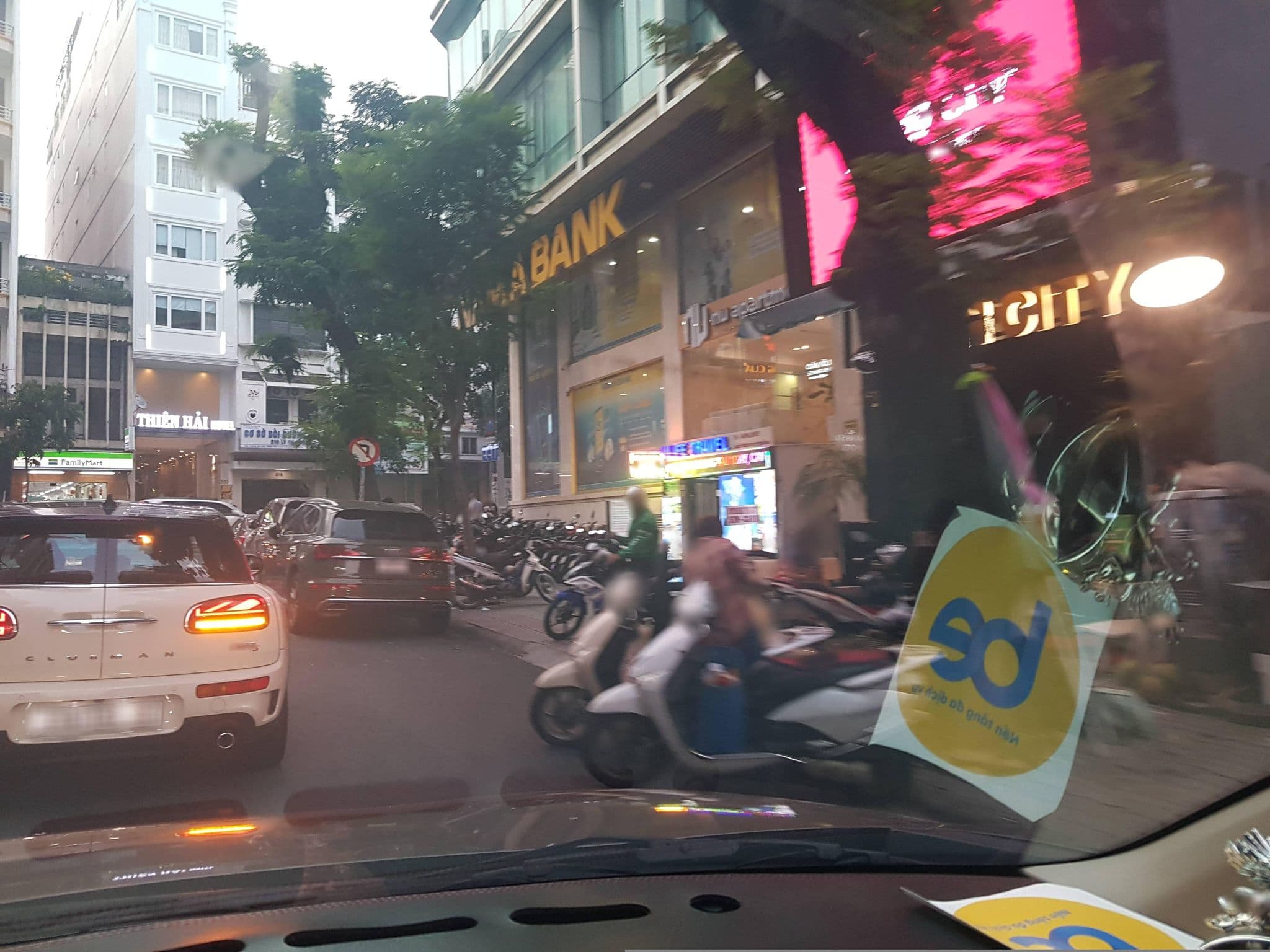 Street view near A25 Hotel - Lê Anh Xuân, Quận Ba — © bemaps1 (CC BY-SA · Mapillary)