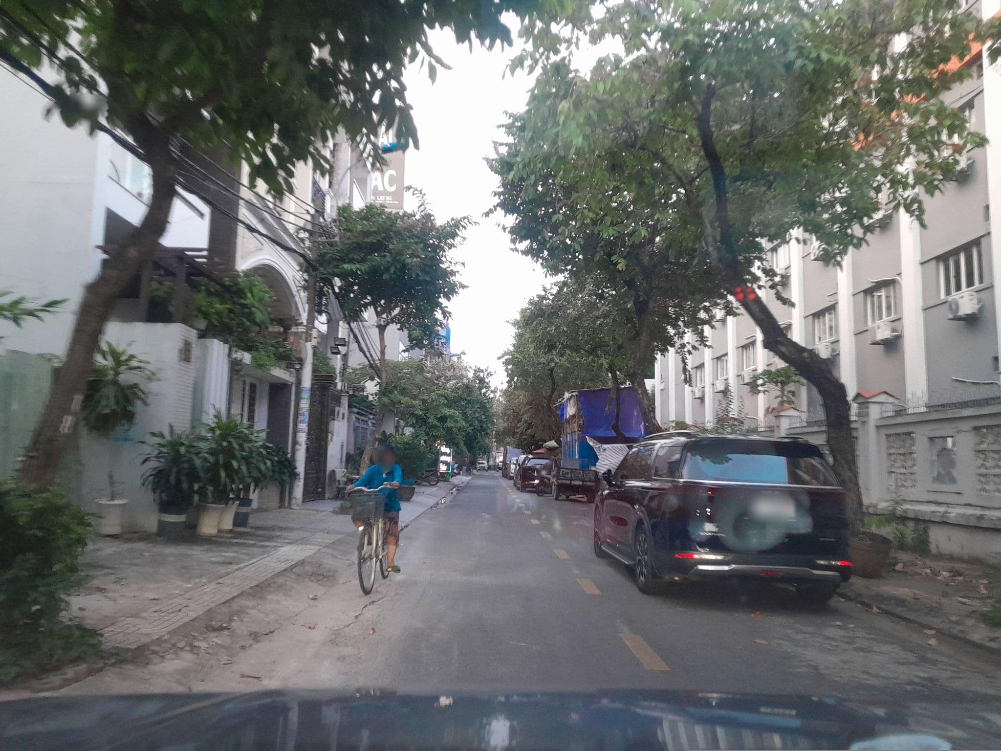 Street view near Thien Kim Hotel, Quận Năm — © sg_front_3 (CC BY-SA · Mapillary)