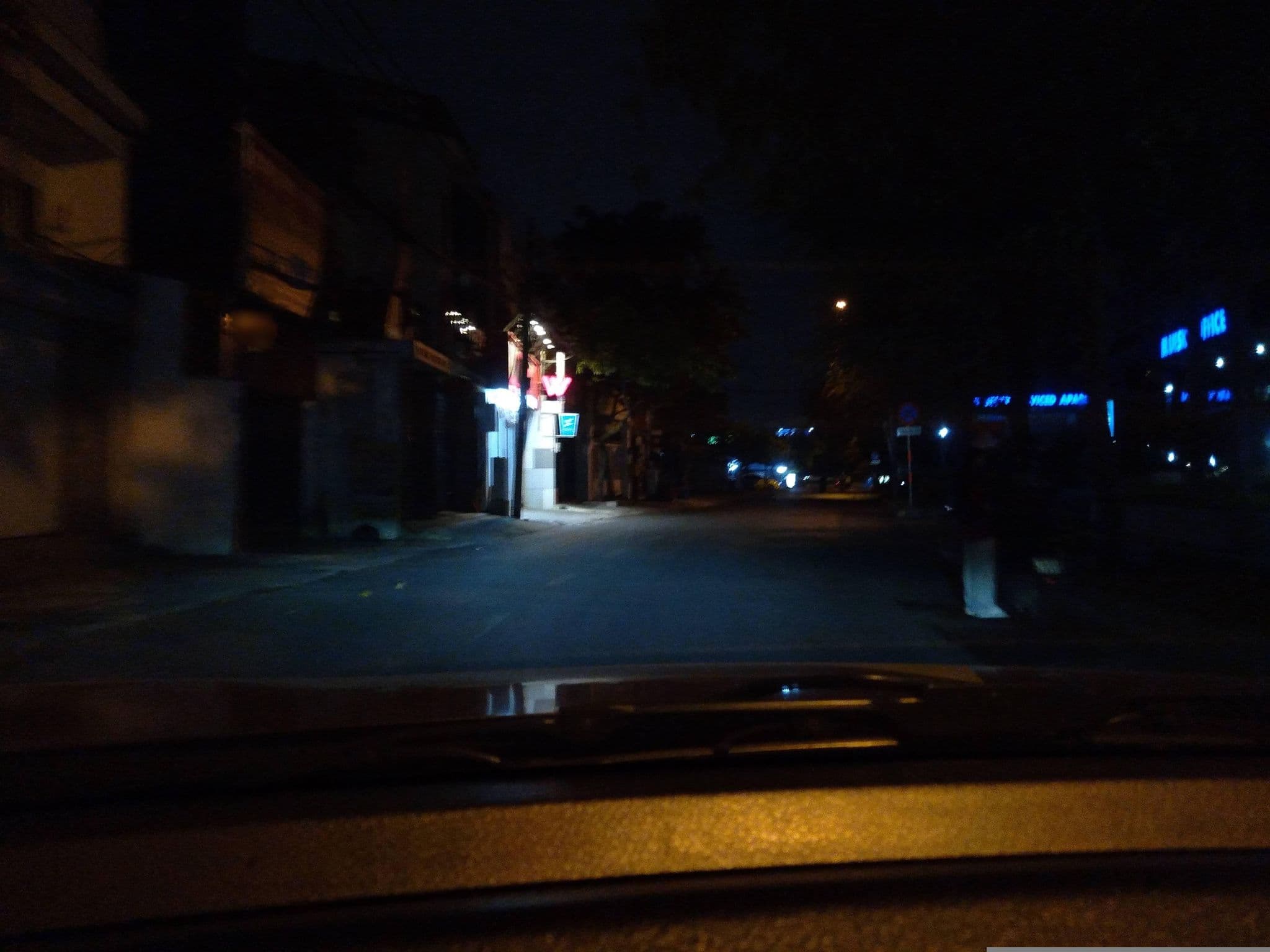 Street view near La Airport Tan Binh Hotel, Tân Bình — © sg_front_1 (CC BY-SA · Mapillary)