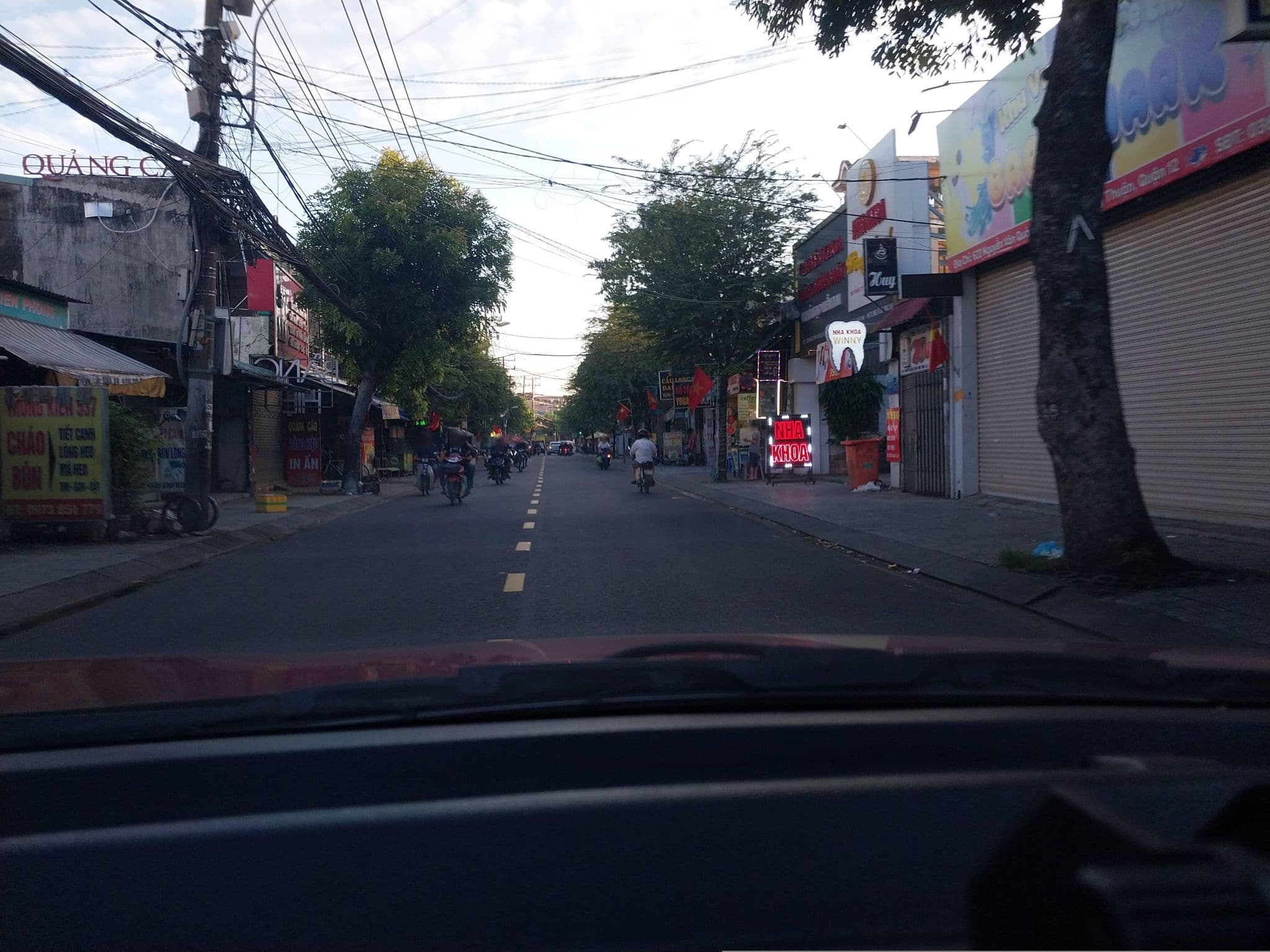 Street view near Vĩnh Hưng Hotel, Ho Chi Minh City — © sg_front_1 (CC BY-SA · Mapillary)