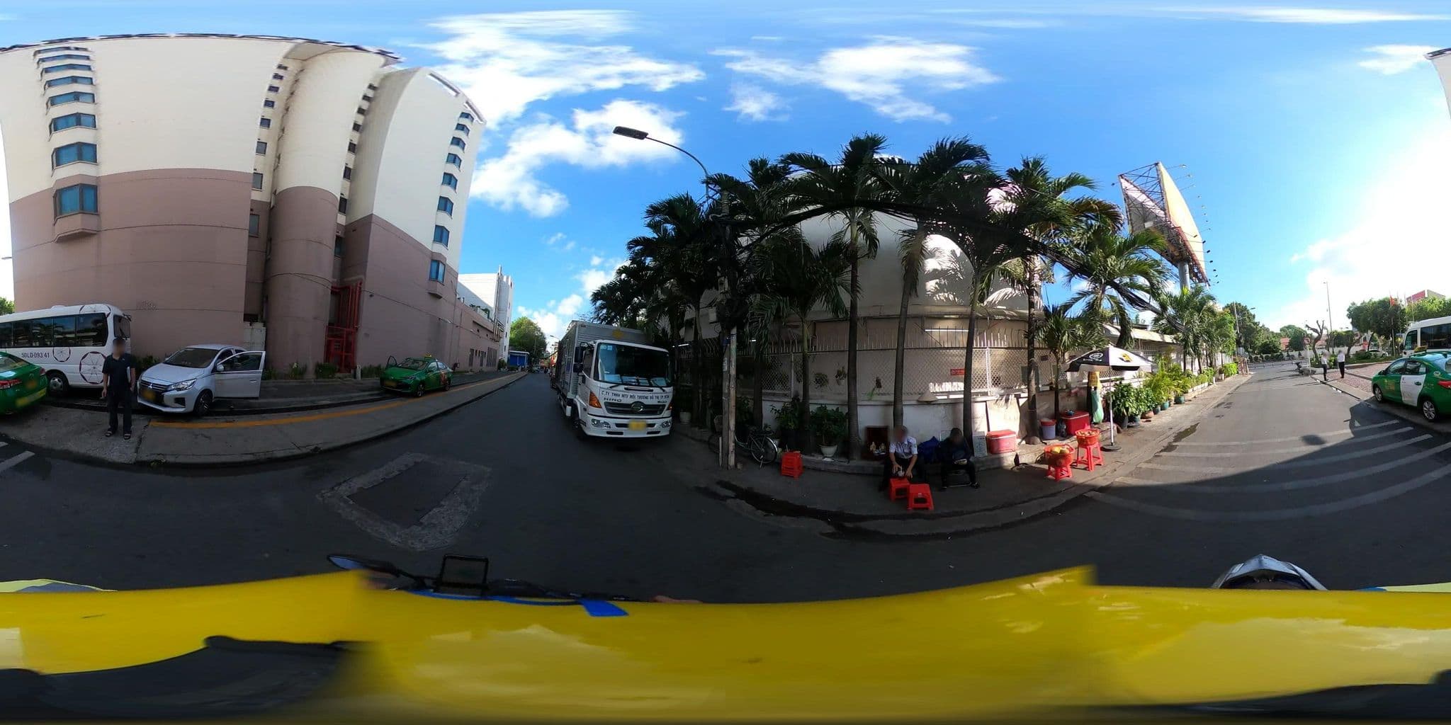 Street view near Park Royal Hotel, Tân Bình — © bemaps3_sg (CC BY-SA · Mapillary)