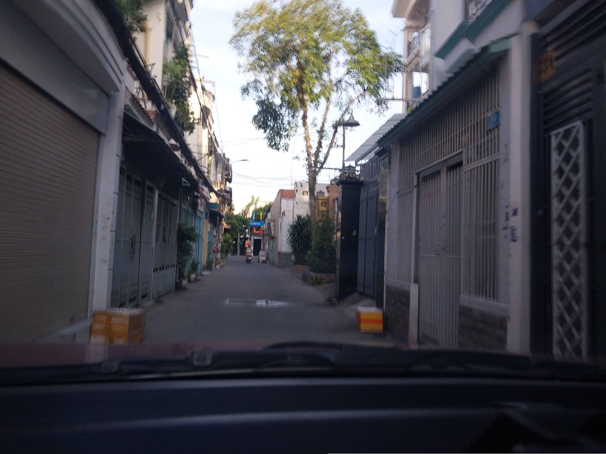 Street view near Hotel Hoang Phuong Dong, Ho Chi Minh City — © sg_front_1 (CC BY-SA · Mapillary)