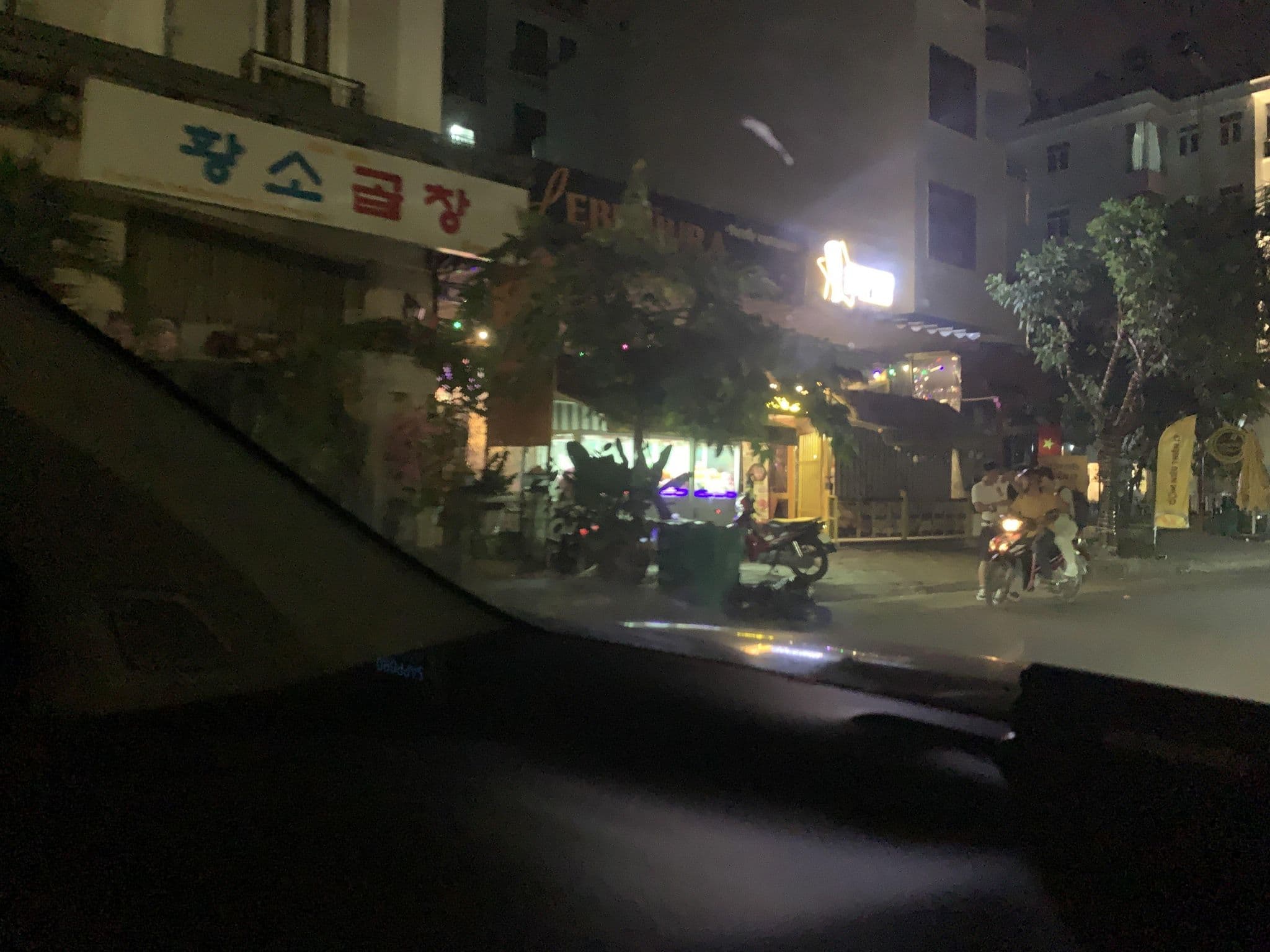 Street view near Bizu boutique hotel 7, Quận Bốn — © sg_left_1 (CC BY-SA · Mapillary)