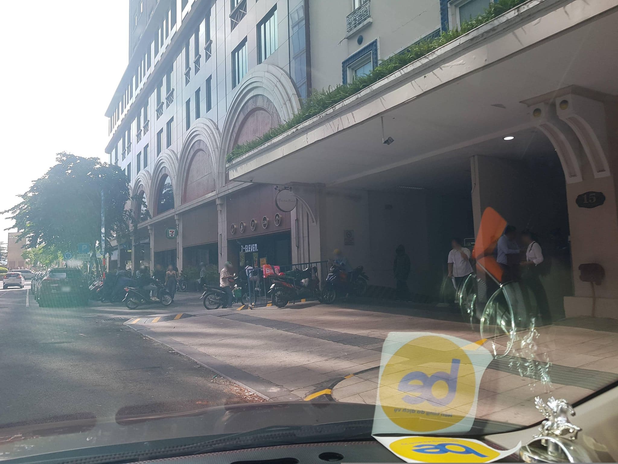Street view near New Hotel, Quận Bốn — © bemaps1 (CC BY-SA · Mapillary)
