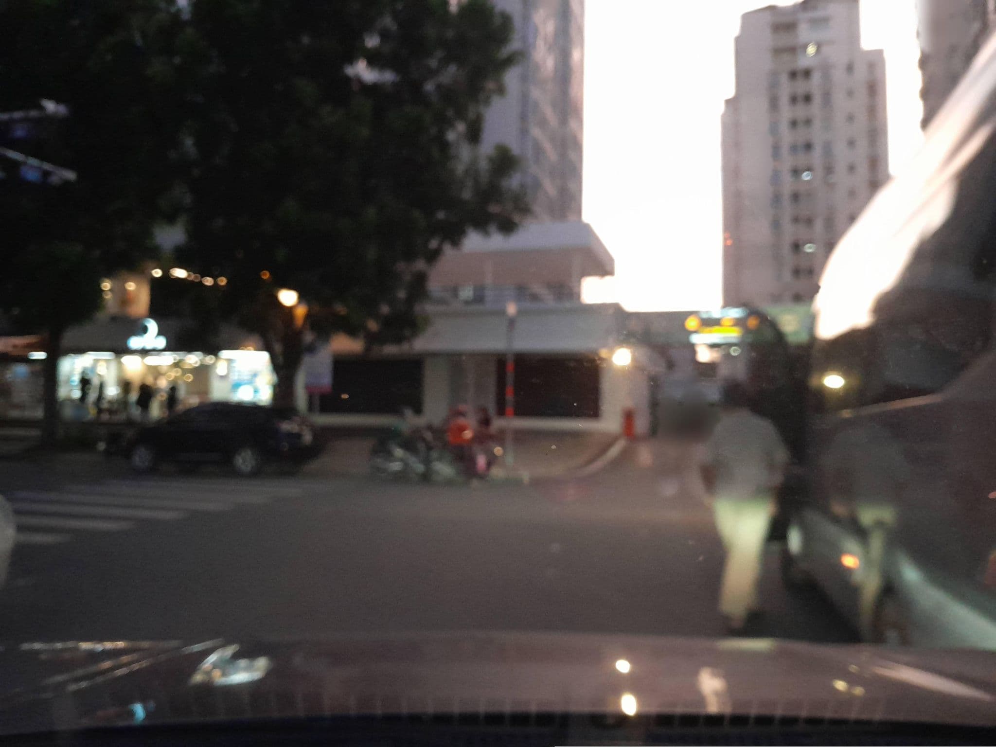 Street view near Golden Ant Boutique Hotel, Quận Bốn — © sg_front_3 (CC BY-SA · Mapillary)