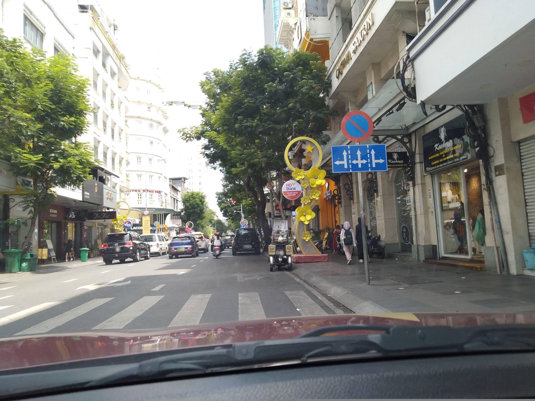 Street view near the dorm saigon, Quận Bốn — © sg_front_1 (CC BY-SA · Mapillary)