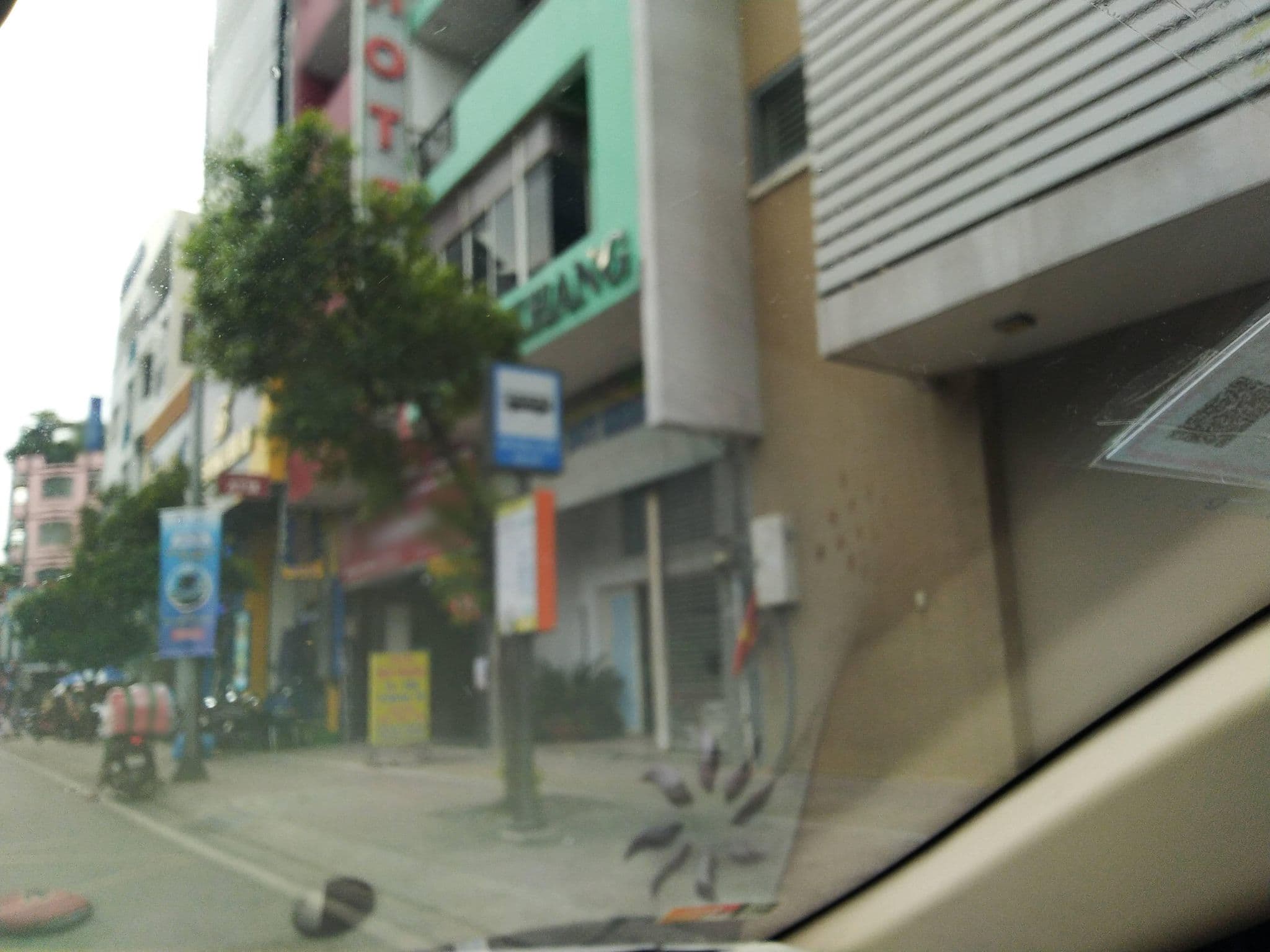 Street view near Khách Sạn Duy Khang, Quận Bốn — © sg_right_2 (CC BY-SA · Mapillary)