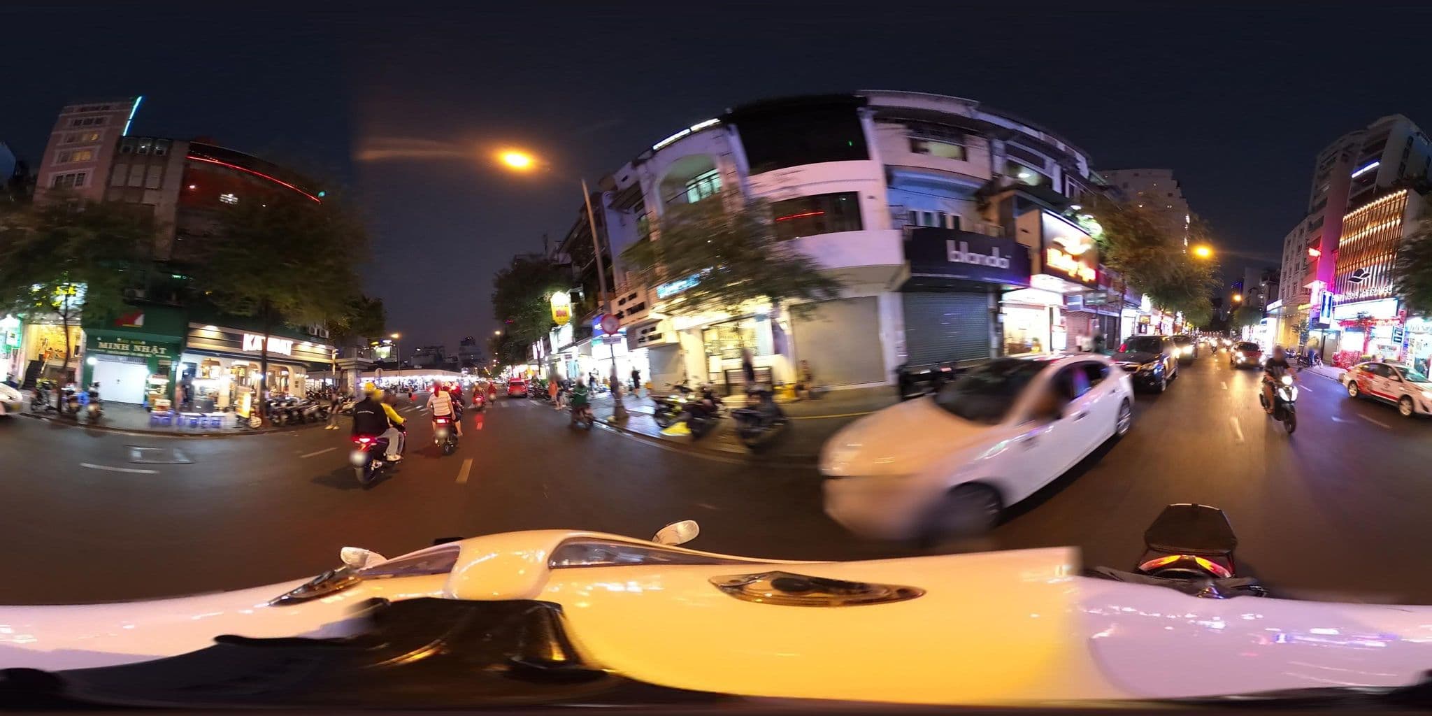 Street view near Liberty Central Saigon Center Executive Lounge, Quận Bốn — © bemaps3_sg (CC BY-SA · Mapillary)