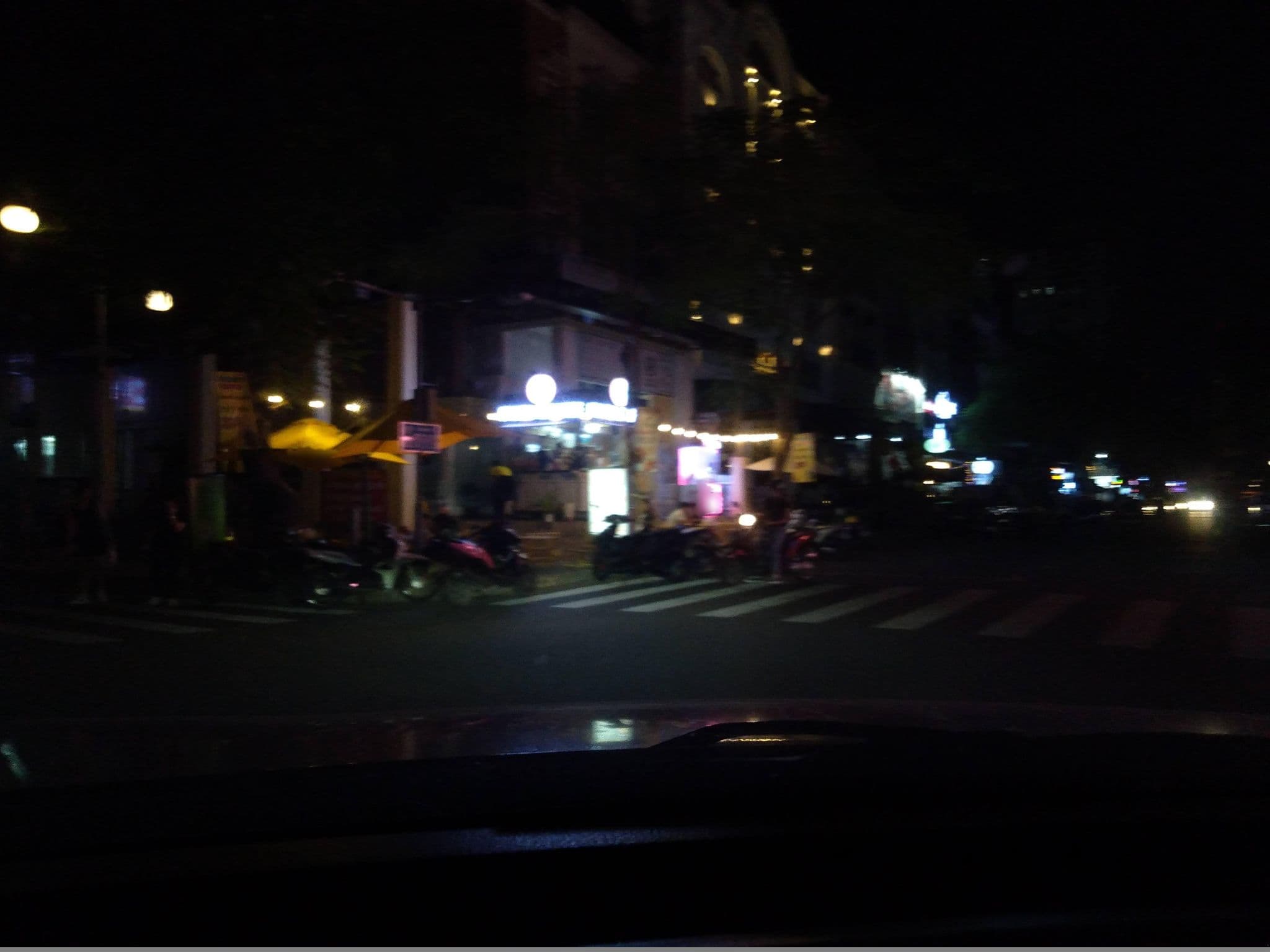 Street view near Marvellous Hotel & Restaurant, Quận Bốn — © sg_front_1 (CC BY-SA · Mapillary)