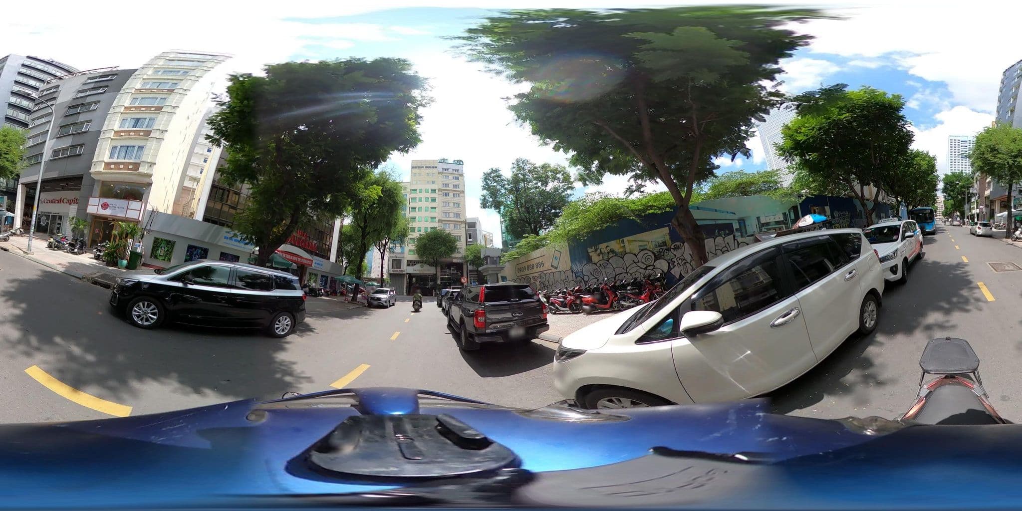 Street view near Edoya Hotel, Quận Bốn — © bemaps_1pd (CC BY-SA · Mapillary)