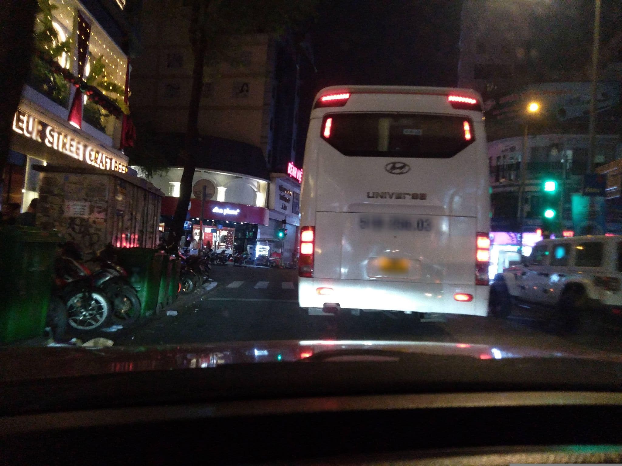 Street view near Lan Lan Hotel Rm 307, Quận Ba — © sg_front_1 (CC BY-SA · Mapillary)
