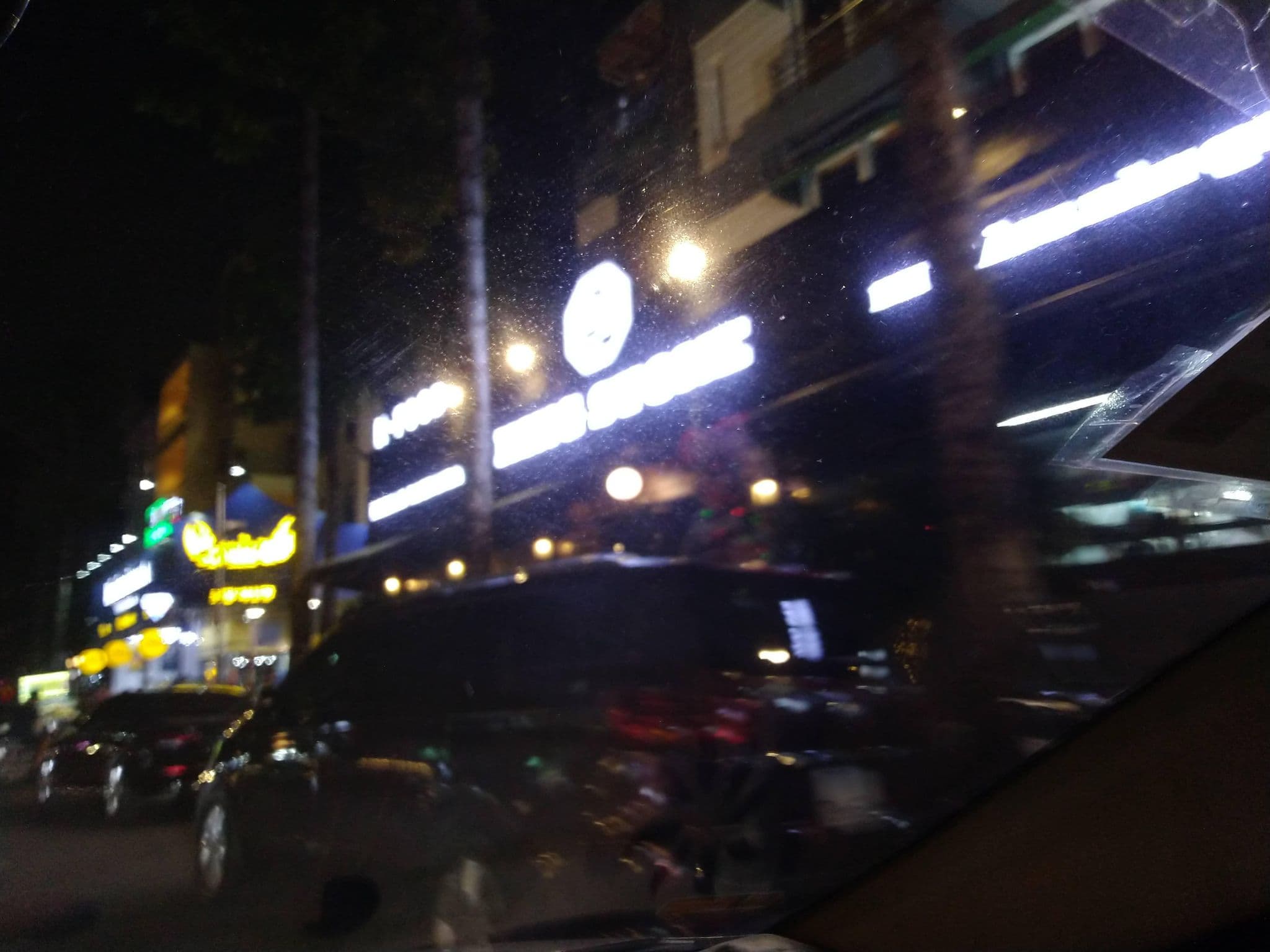 Street view near MILANO HOTEL, Quận Bốn — © sg_right_2 (CC BY-SA · Mapillary)