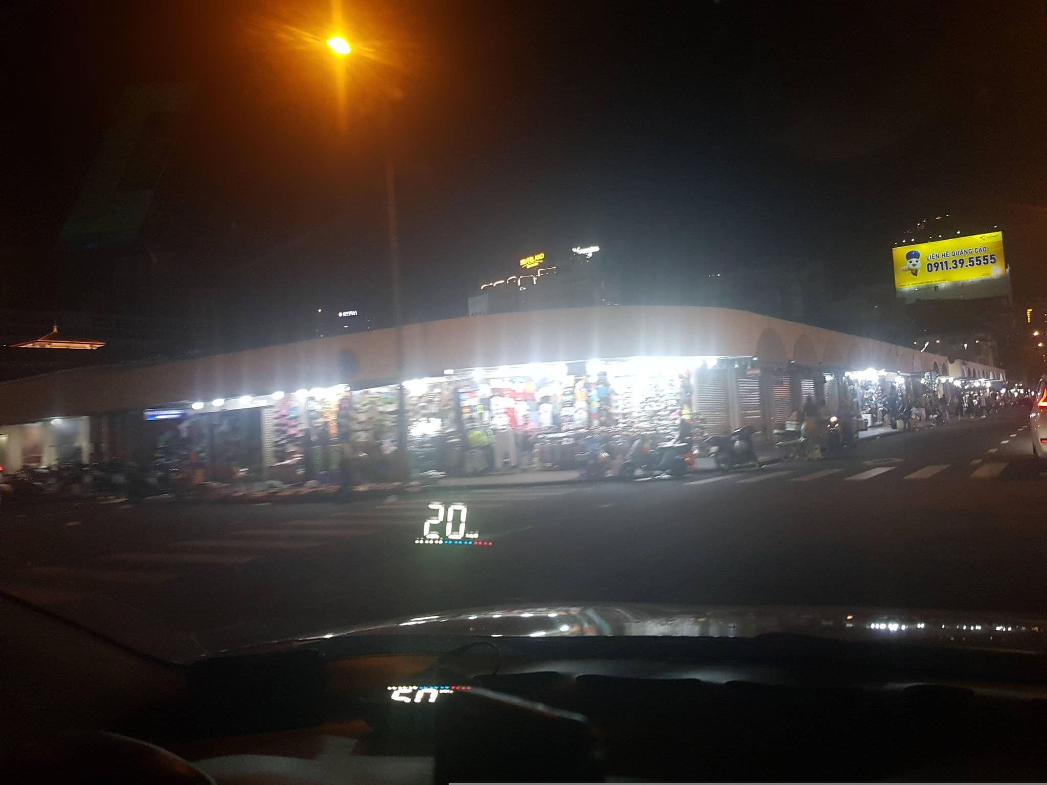Street view near Room 121 RoyalHuangTram, Quận Bốn — © bemaps1 (CC BY-SA · Mapillary)