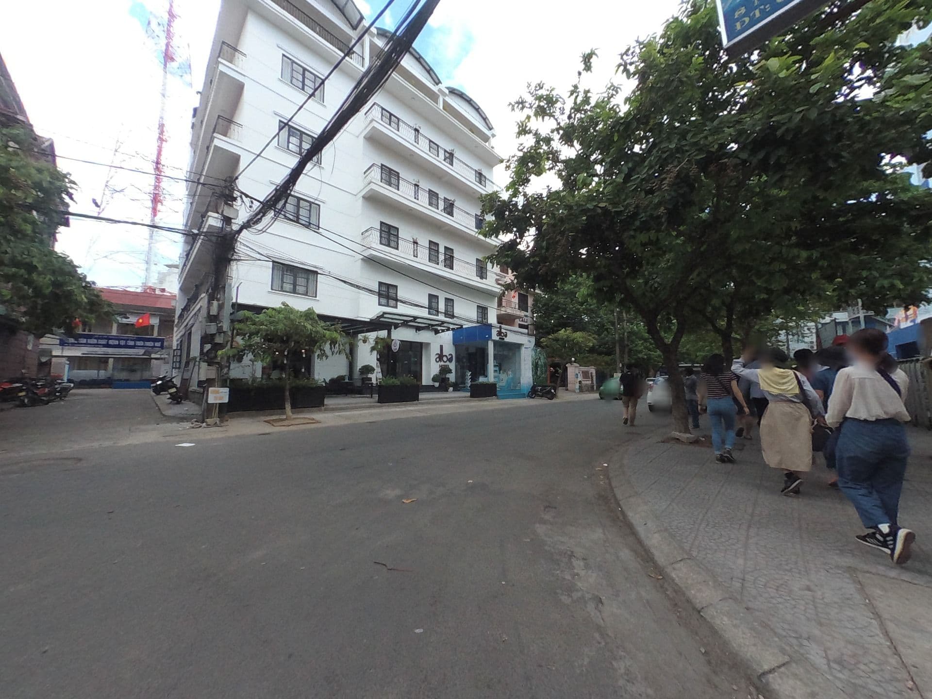 Street view near alba hotel, Huế — © rsnaru (CC BY-SA · Mapillary)