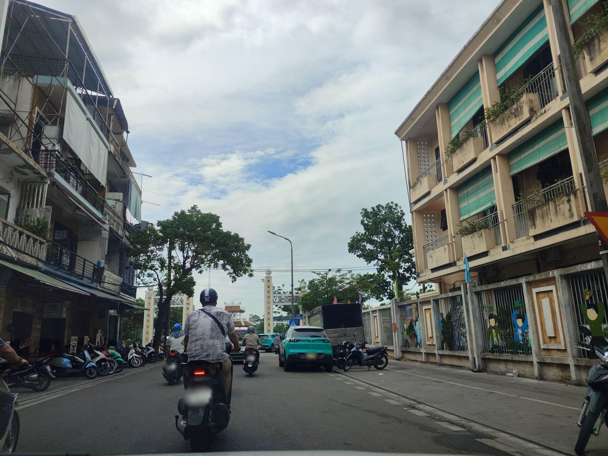 Street view near Nhà nghỉ Đức Lợi, Huế — © hn_right_1 (CC BY-SA · Mapillary)
