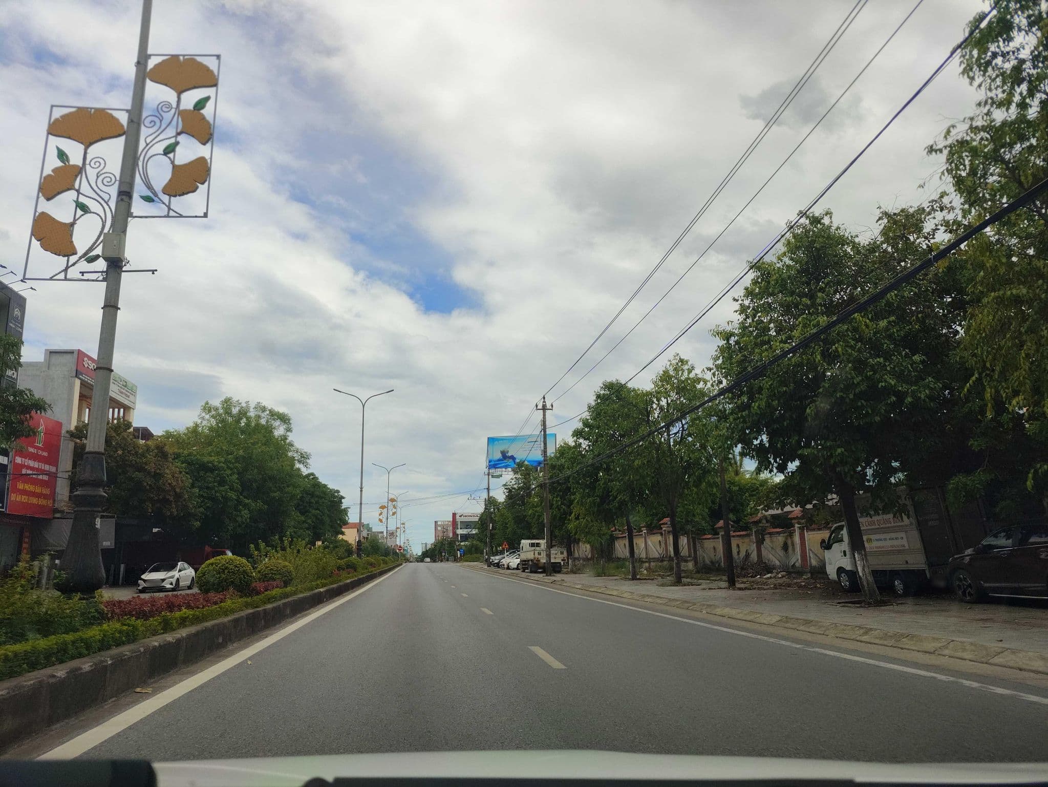 Street view near Kim Lien Hotel, Đồng Hới — © hn_right_1 (CC BY-SA · Mapillary)