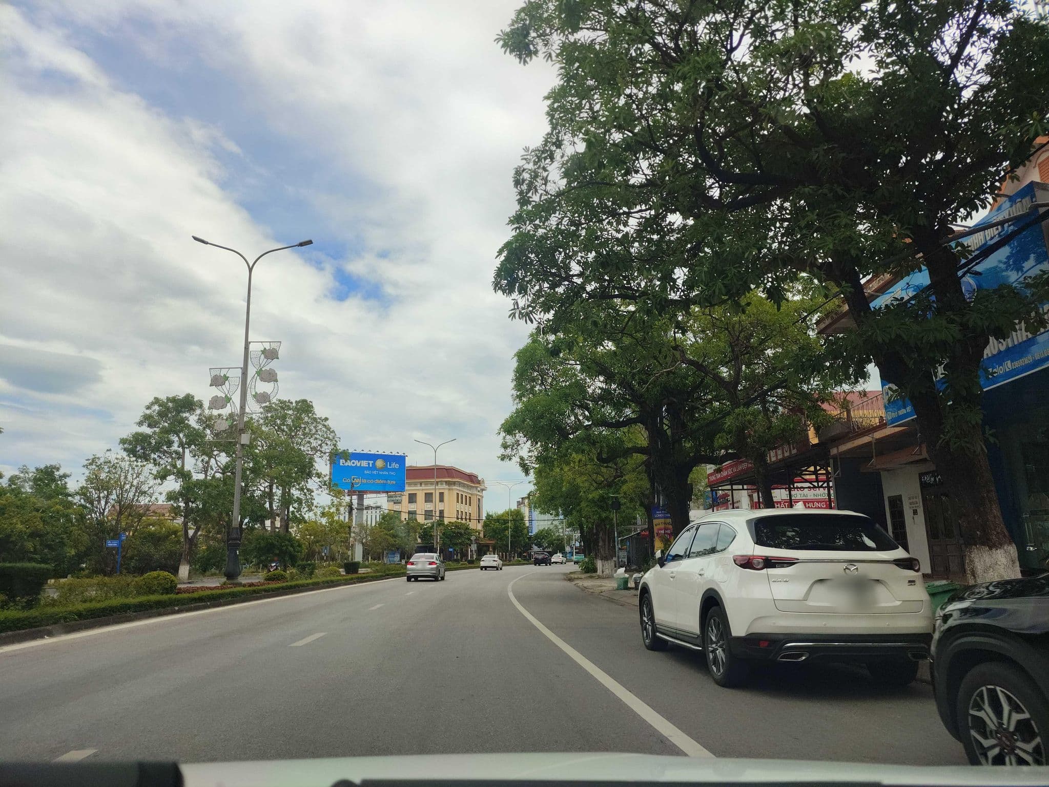 Street view near khach san 08/03, Đồng Hới — © hn_right_1 (CC BY-SA · Mapillary)