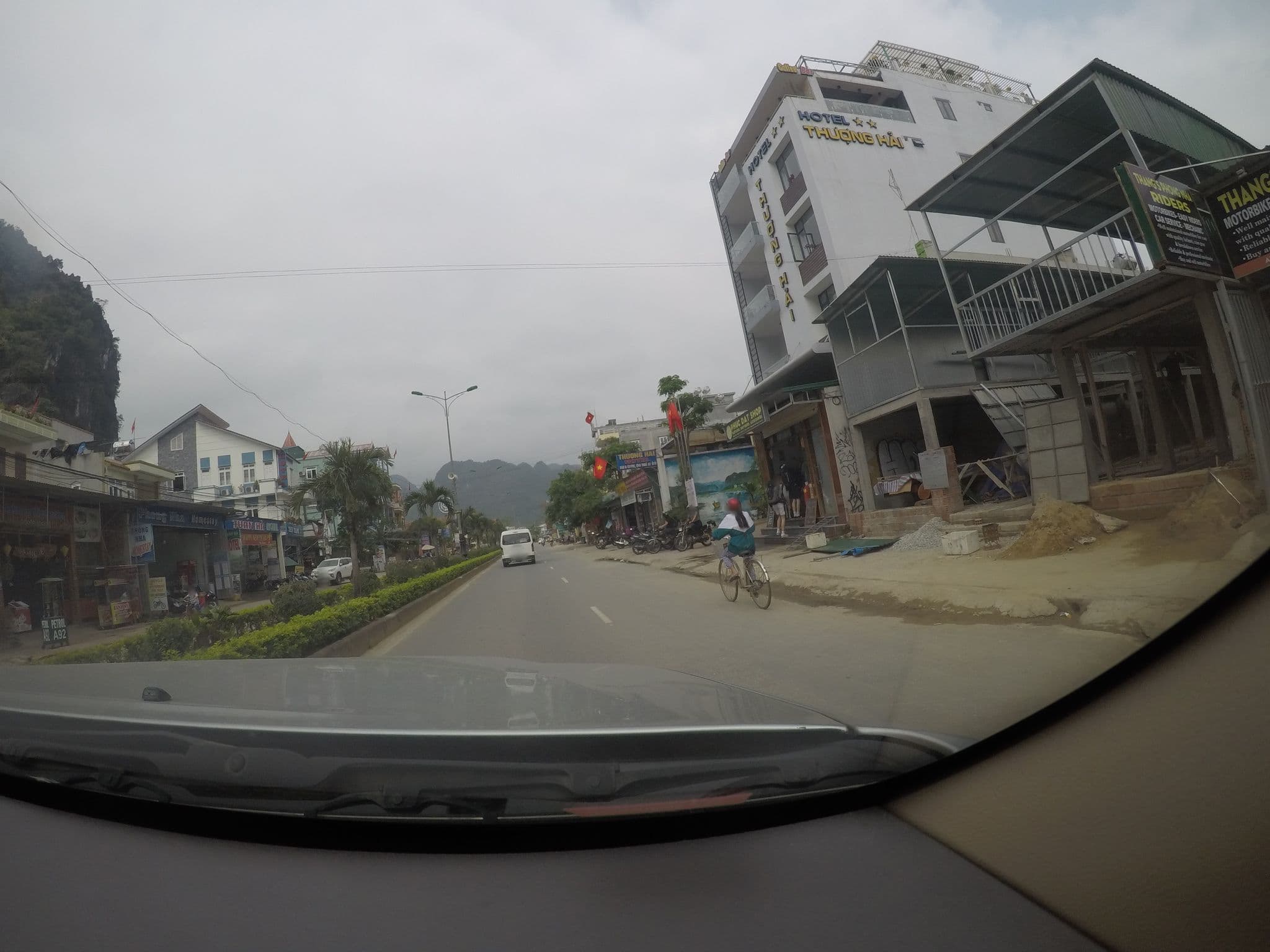 Street view near Sunflower Phong Nha, Xuân Sơn — © hoangthanhtung (CC BY-SA · Mapillary)