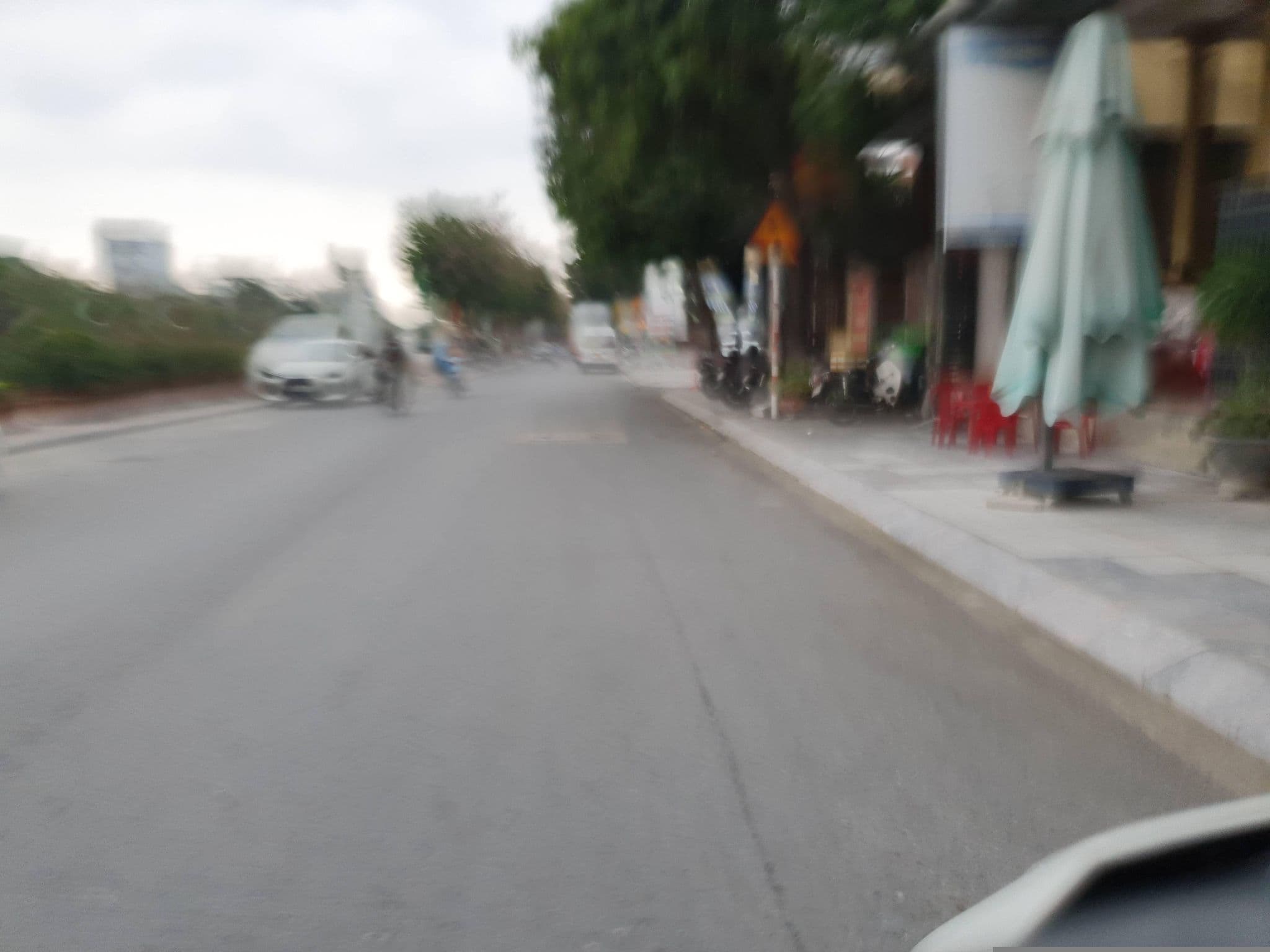 Street view near Au Lac Bar & Hostel, Đồng Hới — © russmcd (CC BY-SA · Mapillary)