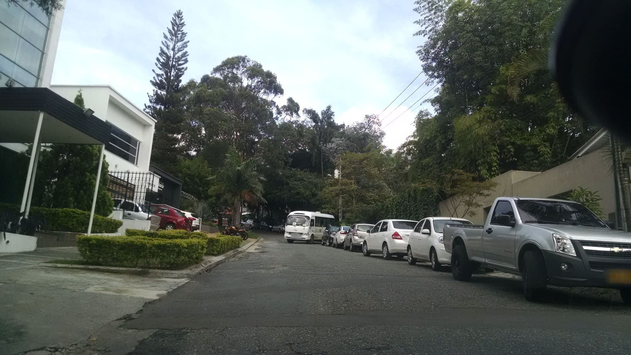 Street view near Hotel Greenview Medellin, Medellín