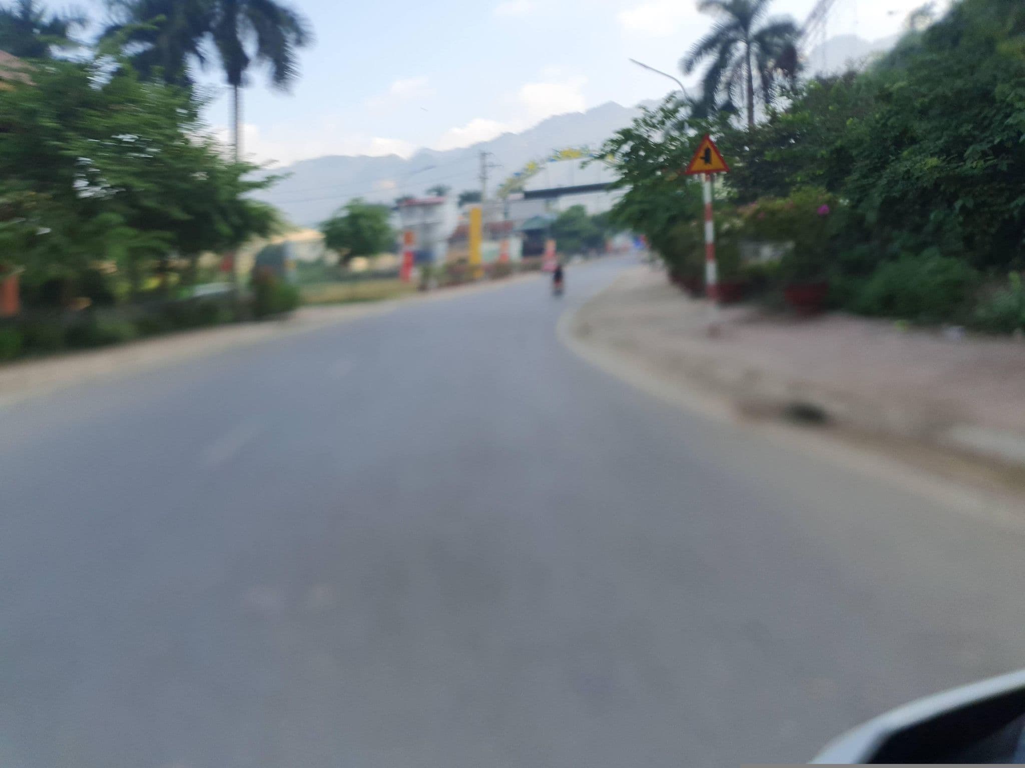 Street view near Mai Chau Lodge, Hòa Bình — © russmcd (CC BY-SA · Mapillary)