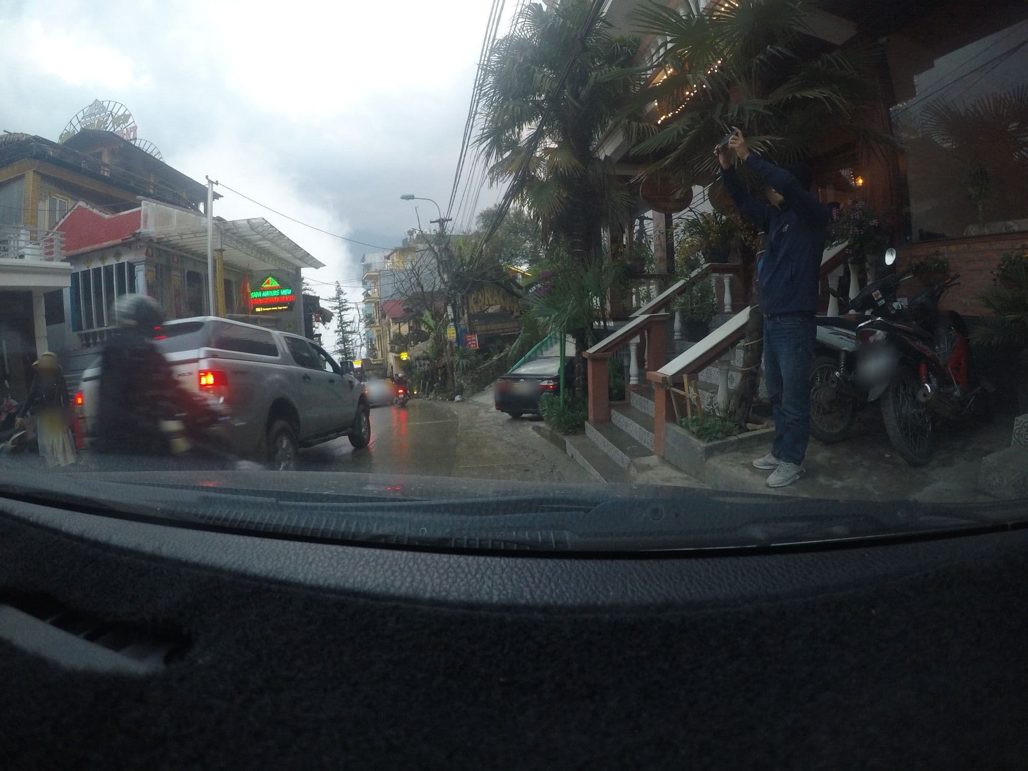 Street view near Cosiana Hotel, Sa Pa — © 24dakenlo (CC BY-SA · Mapillary)