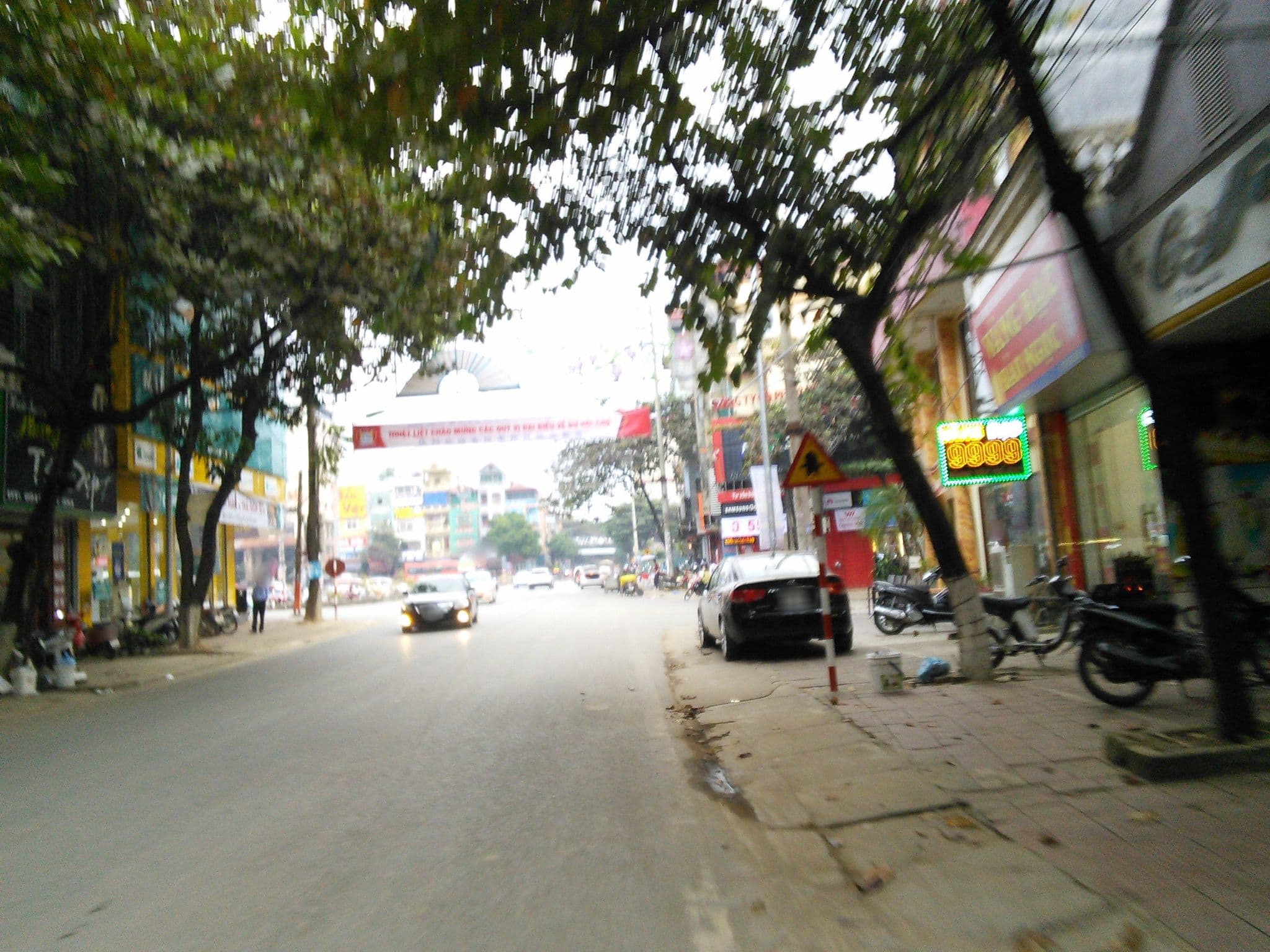 Street view near Thành Đạt, Lào Cai — © mcmayer (CC BY-SA · Mapillary)