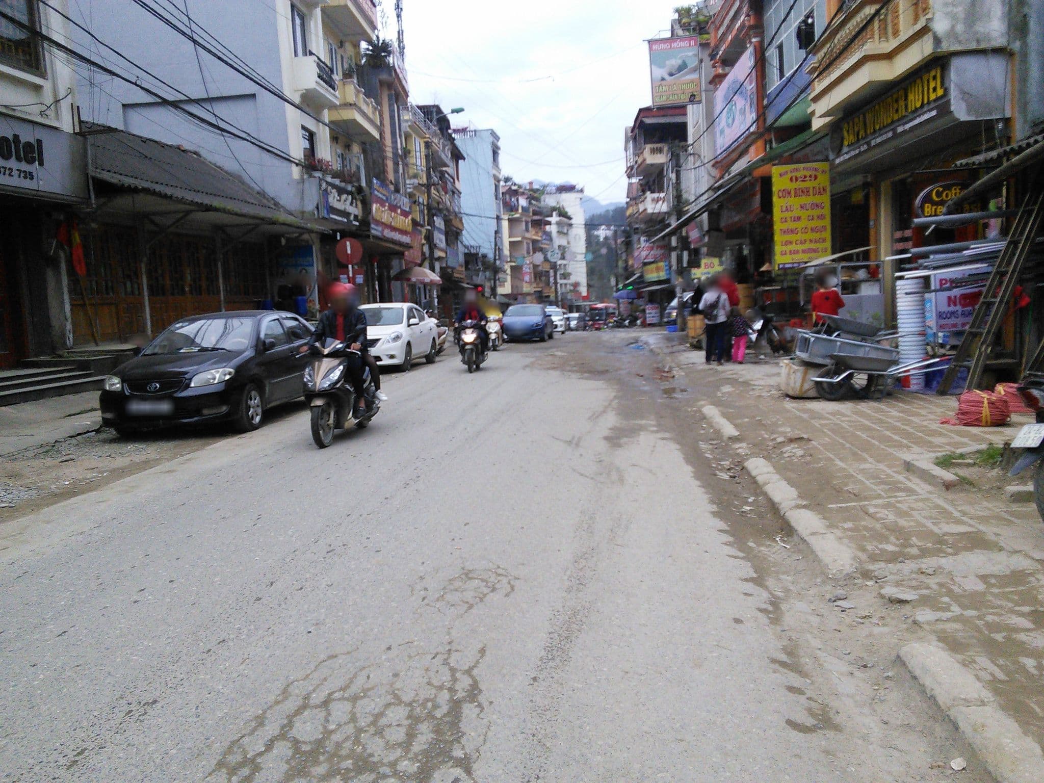 Street view near Sapa Cozy Hotel, Sa Pa — © mcmayer (CC BY-SA · Mapillary)