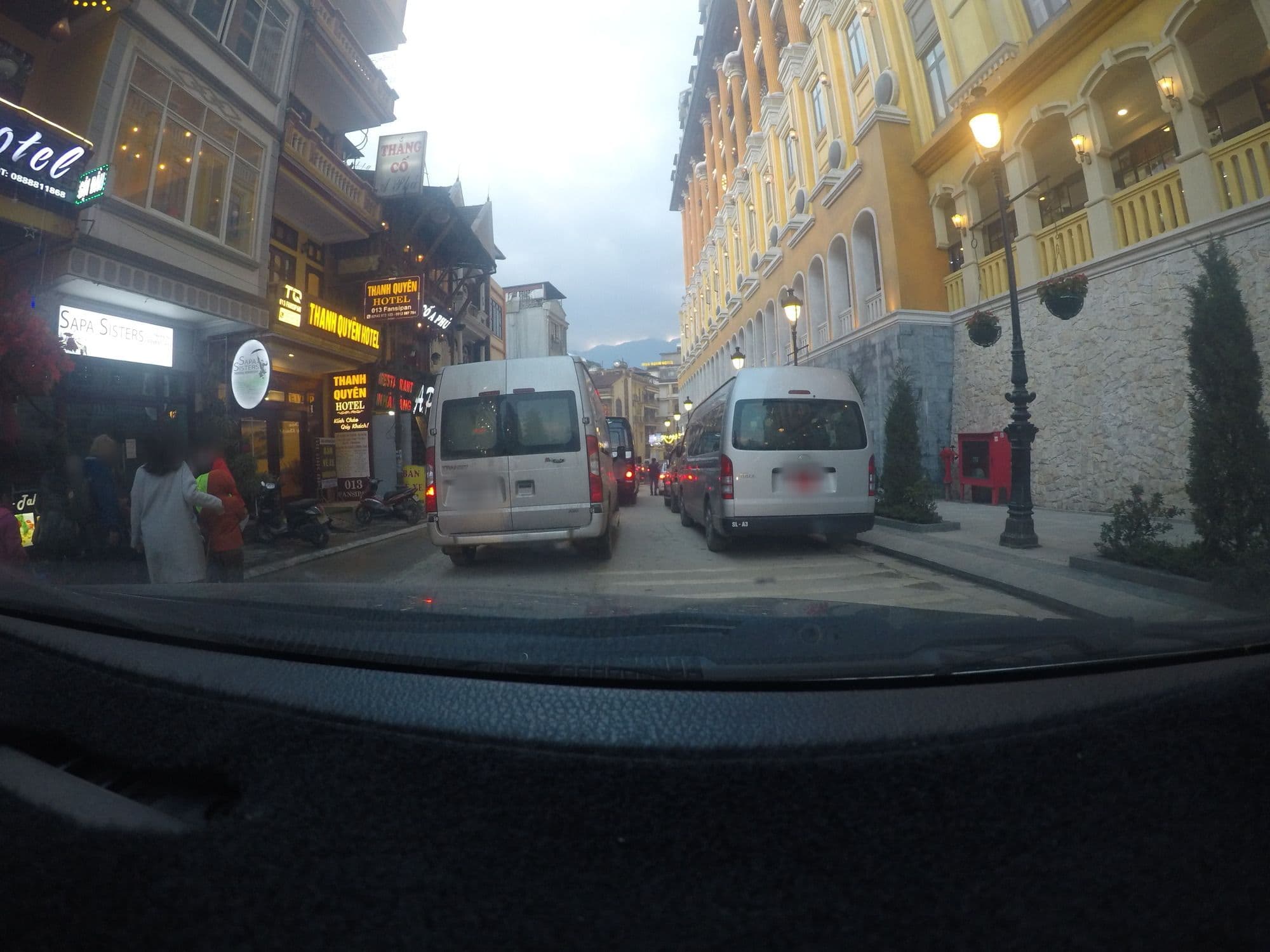 Street view near Sapa Graceful Hotel, Sa Pa — © 24dakenlo (CC BY-SA · Mapillary)