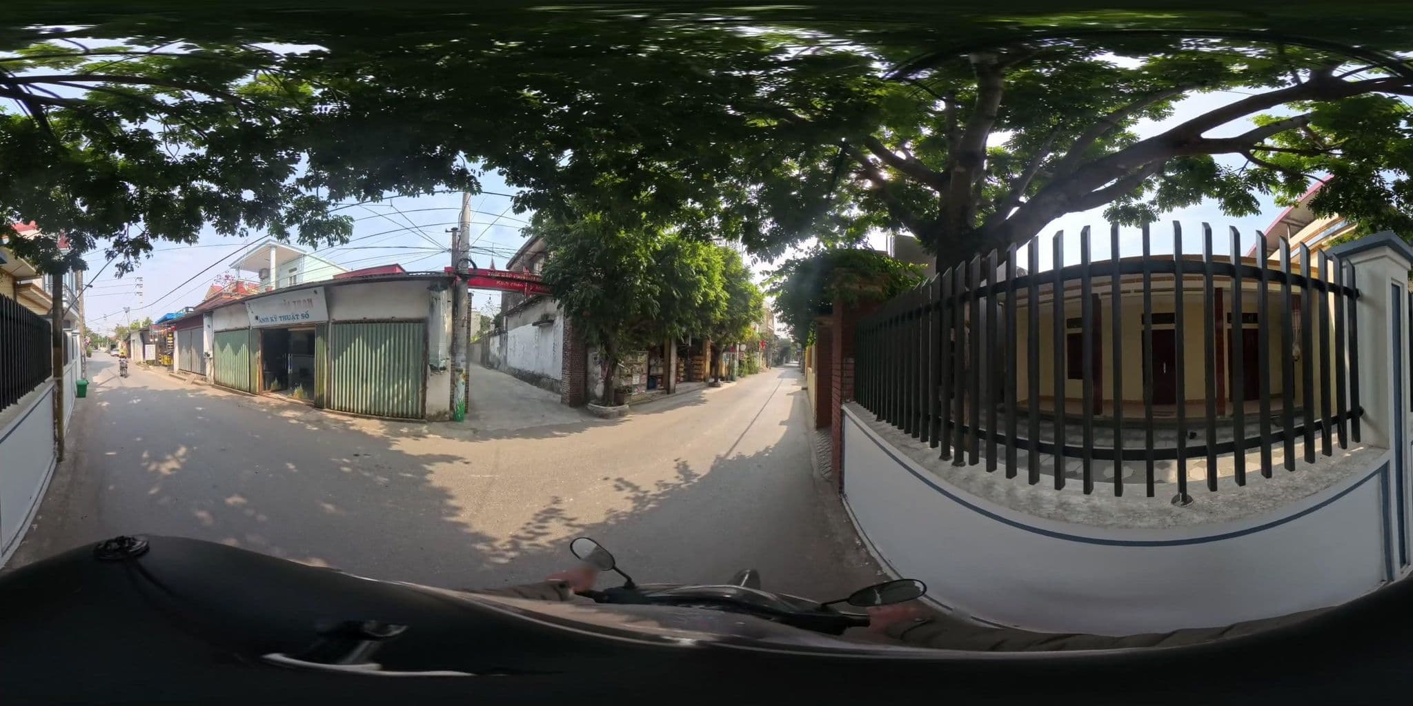 Street view near Tam Coc Charming Bungalow, Ninh Bình — © Slucchesi (CC BY-SA · Mapillary)