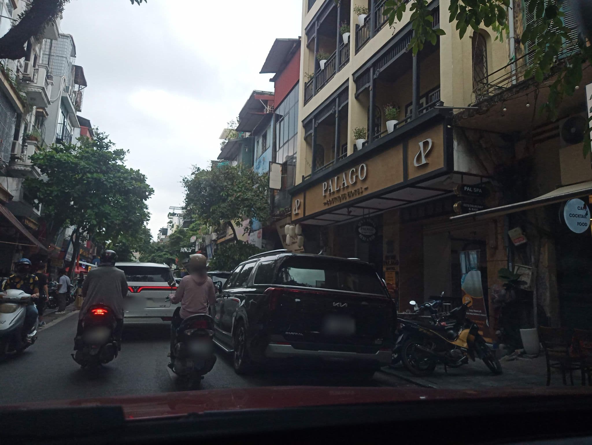 Street view near Lucky Star 1 Hotel, Hoàn Kiếm — © hn_front_1 (CC BY-SA · Mapillary)