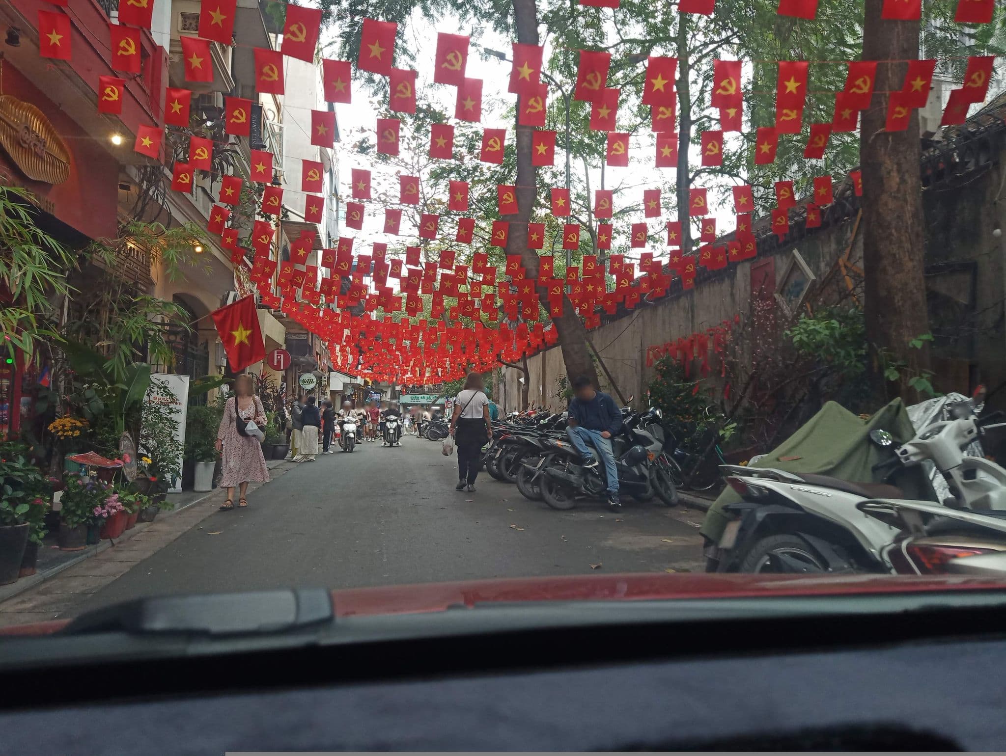 Street view near Little Hanoi Hotel, Hoàn Kiếm — © hn_front_1 (CC BY-SA · Mapillary)