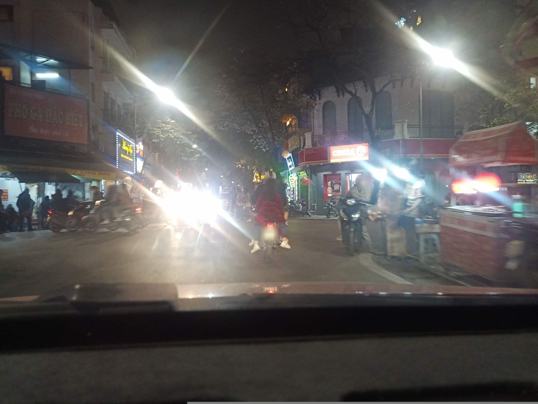 Street view near Hanoi Friendly Hotel, Hoàn Kiếm — © hn_front_1 (CC BY-SA · Mapillary)