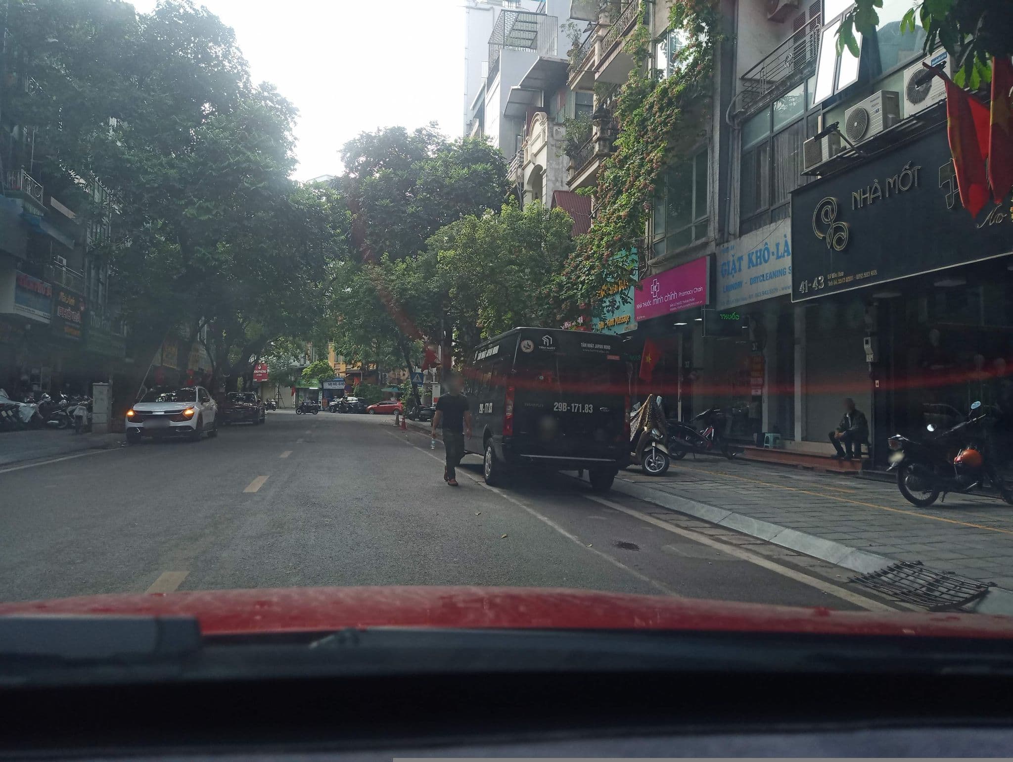 Street view near Vinaway Hotel, Cửa Nam — © hn_front_1 (CC BY-SA · Mapillary)