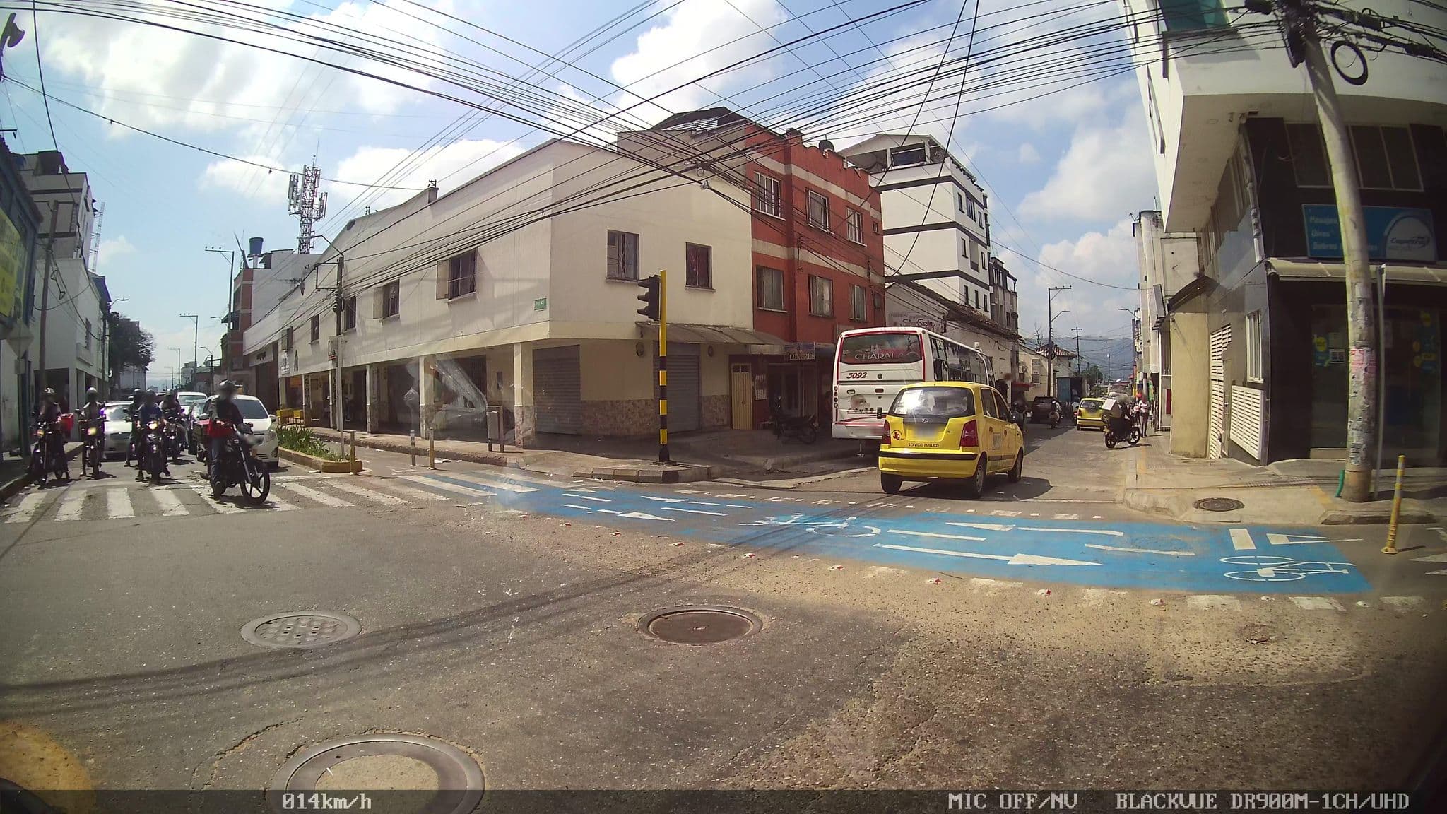 Street view near Hospedaje Las 3 Margaritas, Bucaramanga — © kaart_2 (CC BY-SA · Mapillary)