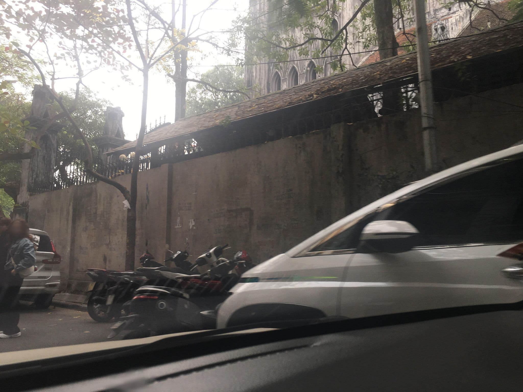 Street view near Nhà Nghỉ Trung Hiếu, Hoàn Kiếm — © hn_right_2 (CC BY-SA · Mapillary)