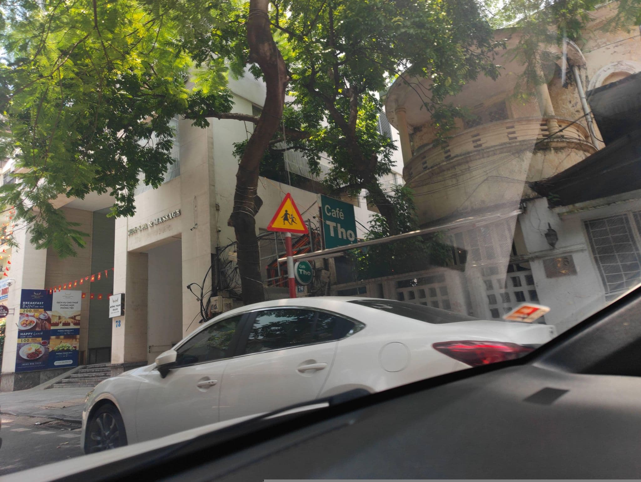Street view near Mường Thanh Central, Cửa Nam — © hn_right_2 (CC BY-SA · Mapillary)